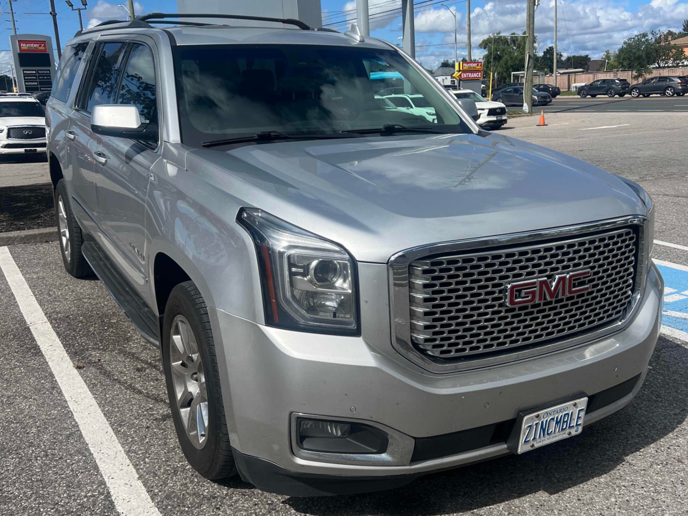 Silver 2017 GMC Yukon XL SUV / Crossover Four-Wheel Drive Automatic