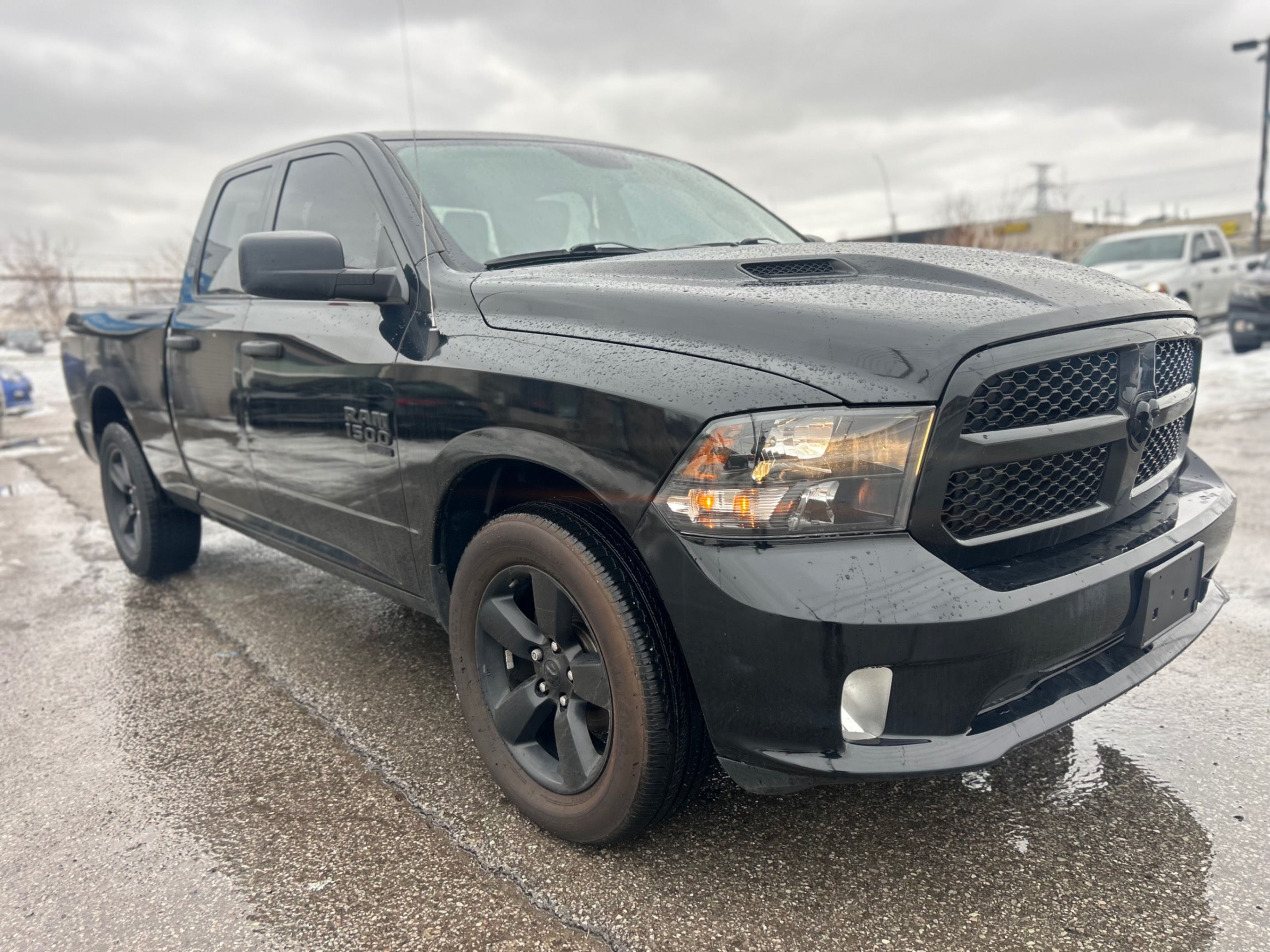 RAM 1500 Classic Express Quad Cab 4WD 2019