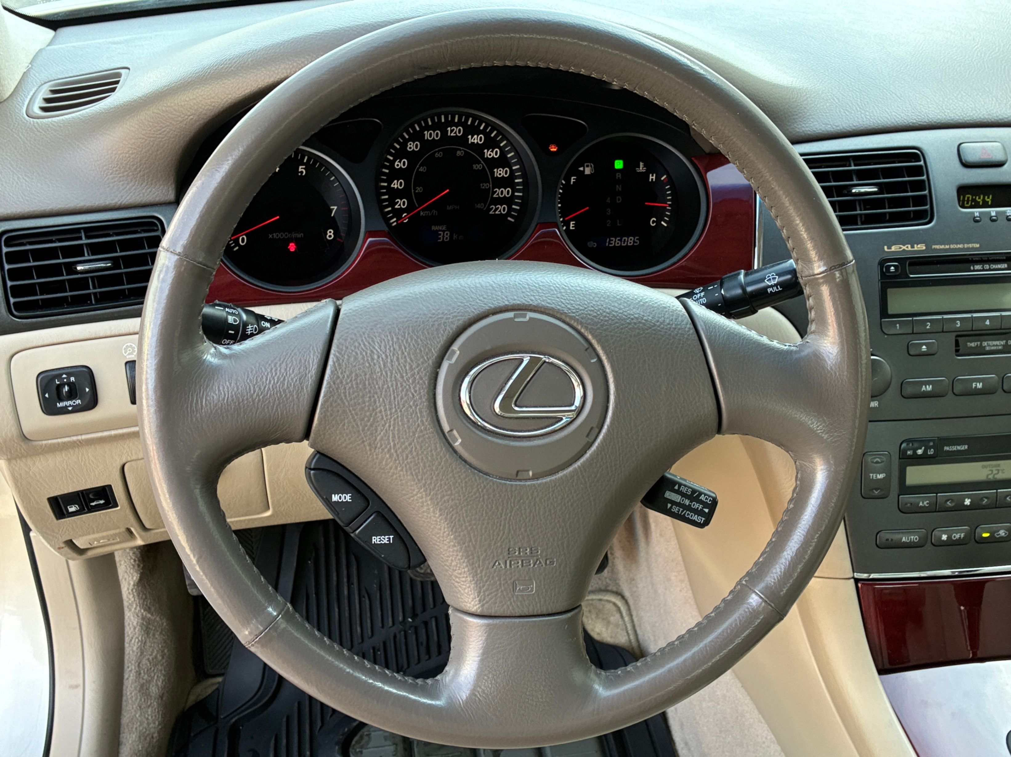 2003 Lexus ES 300 4dr Sdn, Vancouver, Cash
