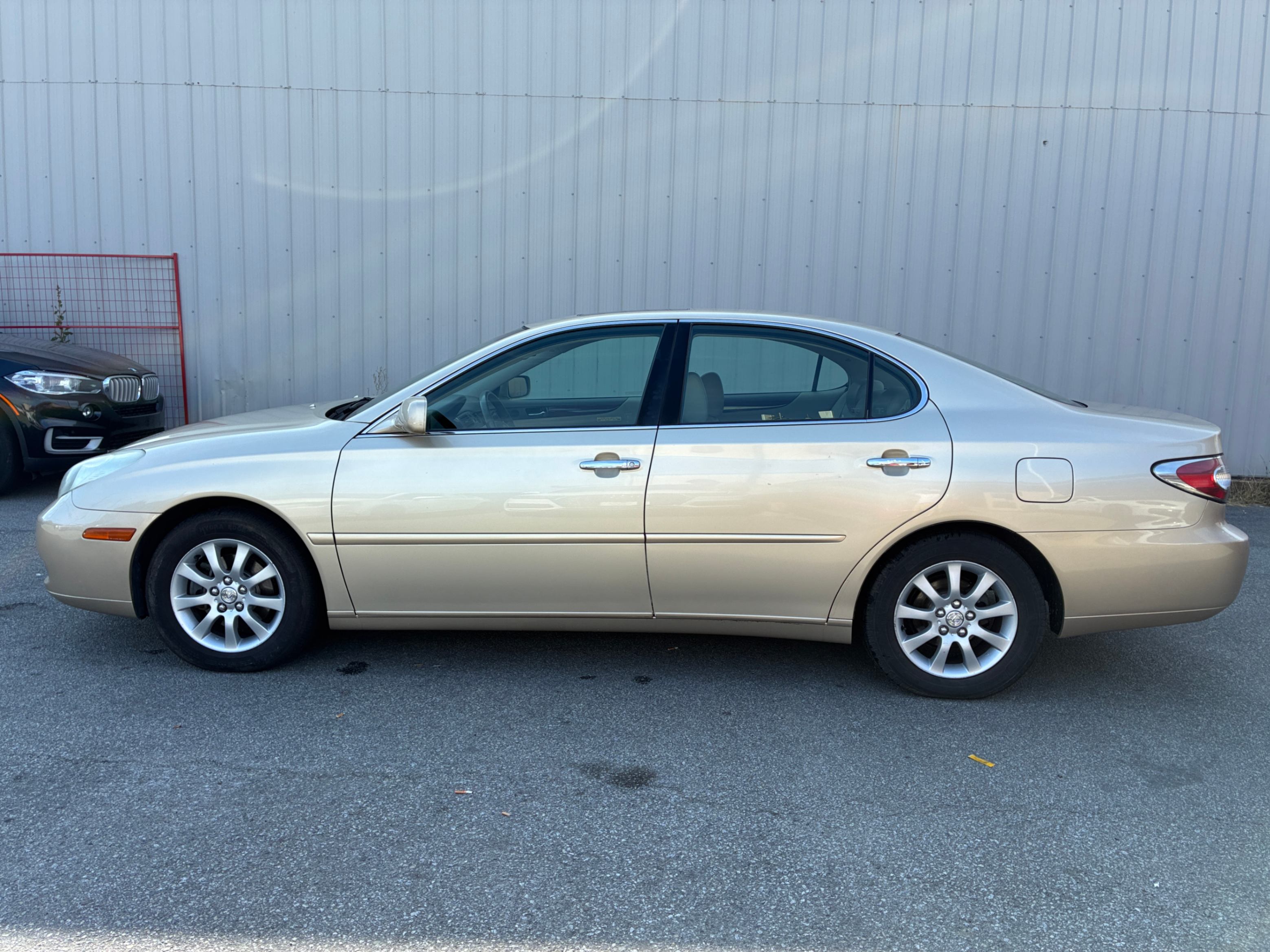 2003 Lexus ES 300 4dr Sdn, Vancouver, Cash