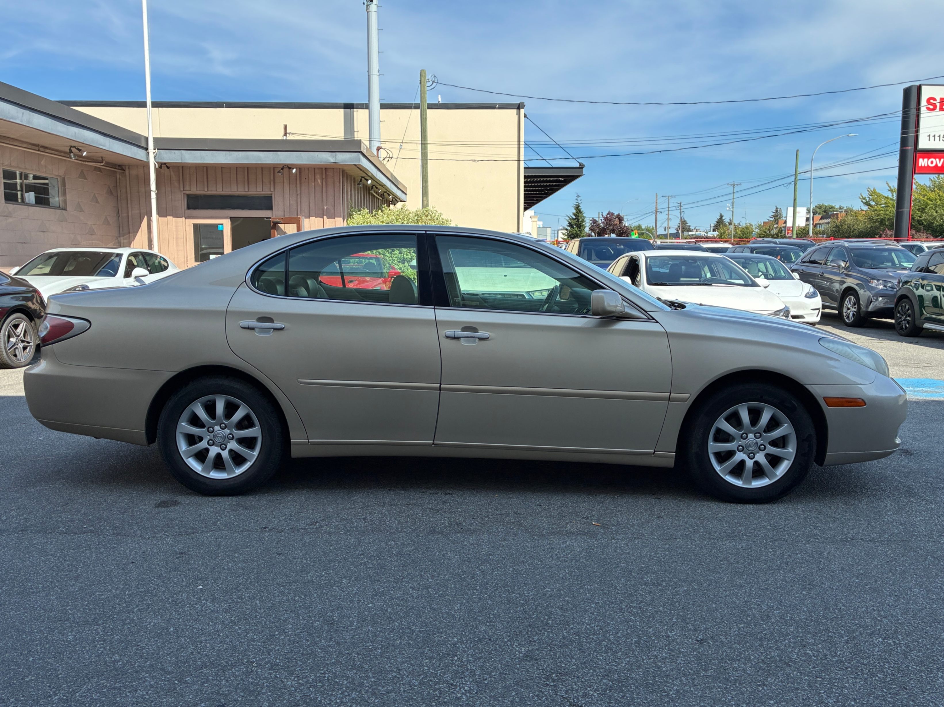 2003 Lexus ES 300 4dr Sdn, Vancouver, Cash