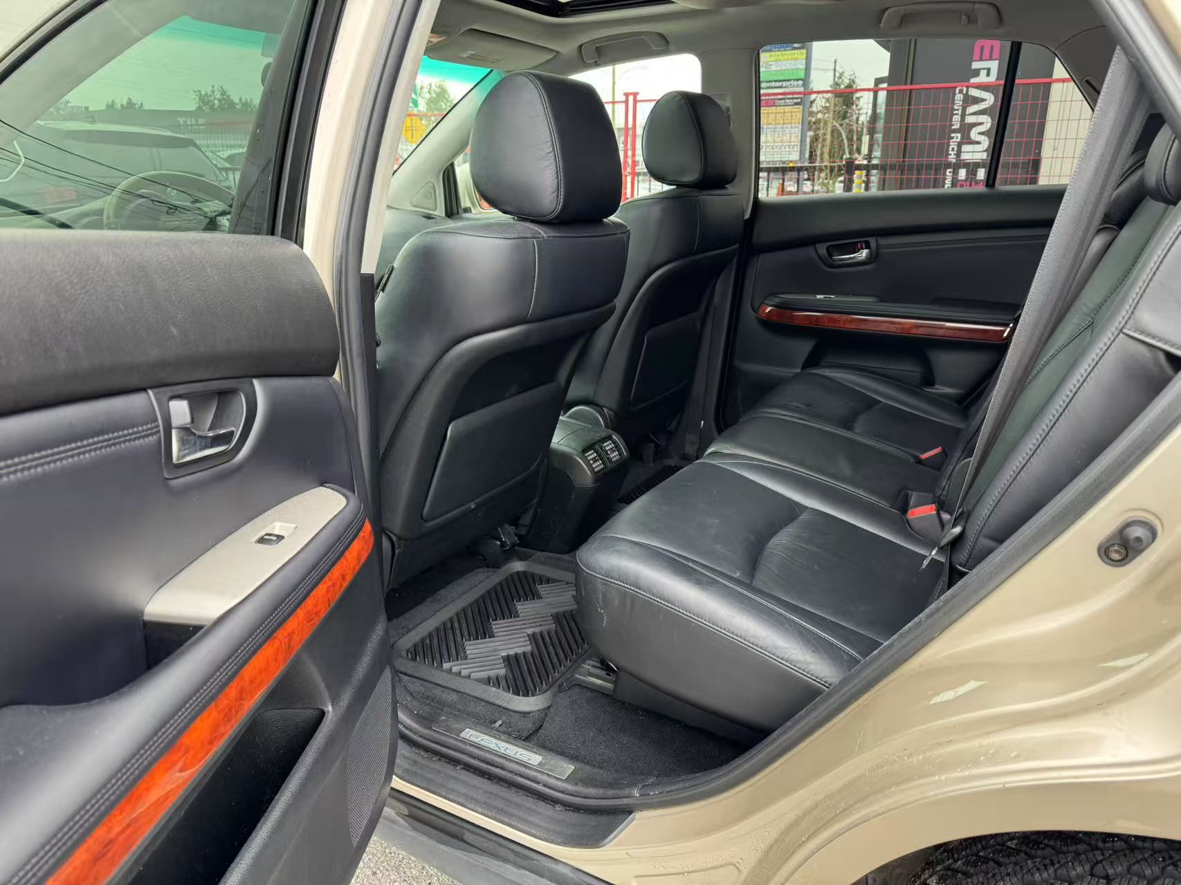 2004 Lexus RX 330 4dr SUV. BC LOCAL VEHICLE. SERVICE DONE., Vancouver, Cash