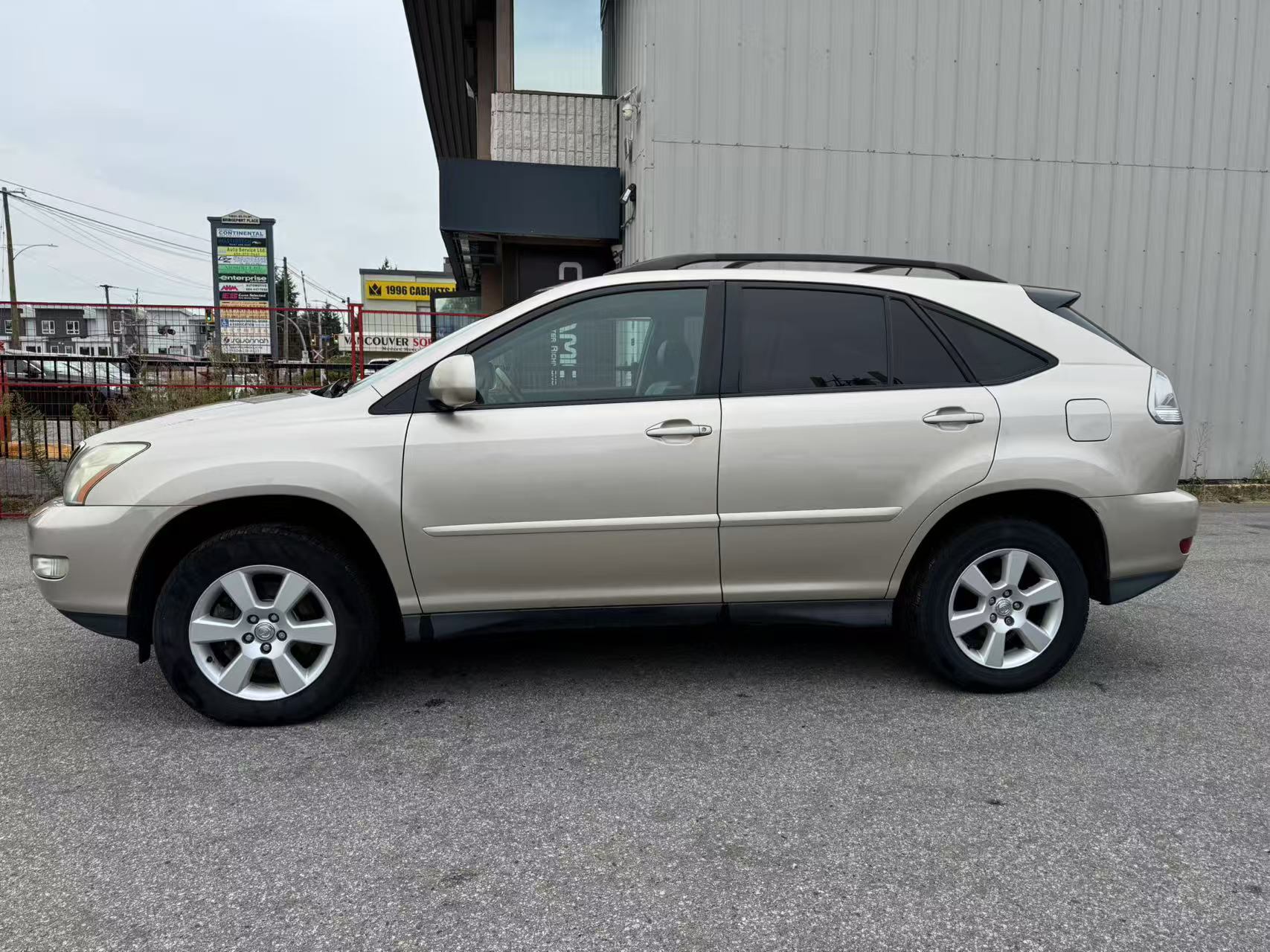 2004 Lexus RX 330 4dr SUV. BC LOCAL VEHICLE. SERVICE DONE., Vancouver, Cash
