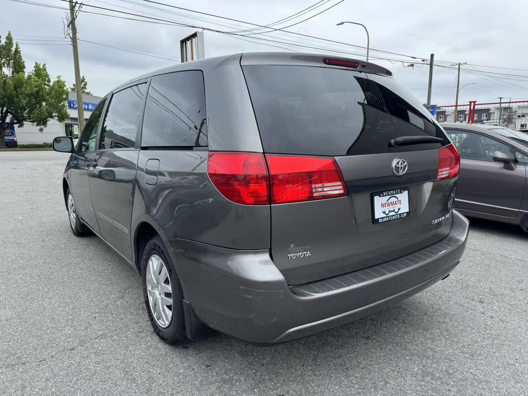 2004 Toyota Sienna 4dr CE 7-Passenger. BC LOCAL VEHICLE. FULL SERVICE RECORD., Vancouver, Cash