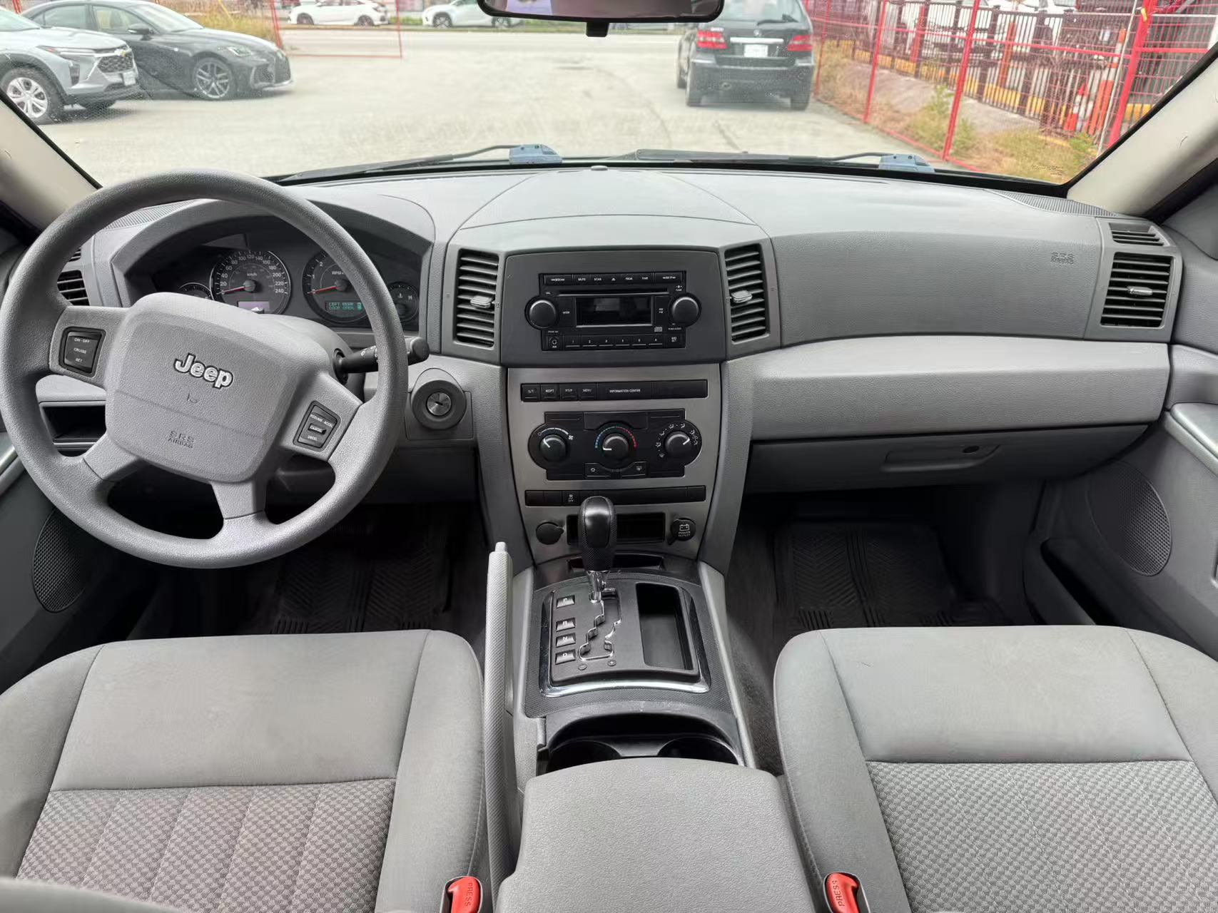 2006 Jeep Grand Cherokee 4dr Laredo. NO ACCIDENTS. BC LOCAL VEHICLE., Vancouver, Cash