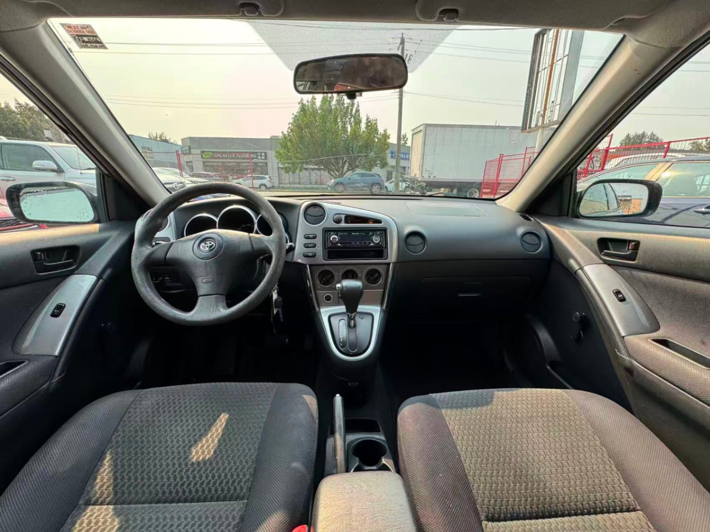 2006 Toyota Matrix 5dr Wgn. BC LOCAL VEHICLE., Vancouver, Cash