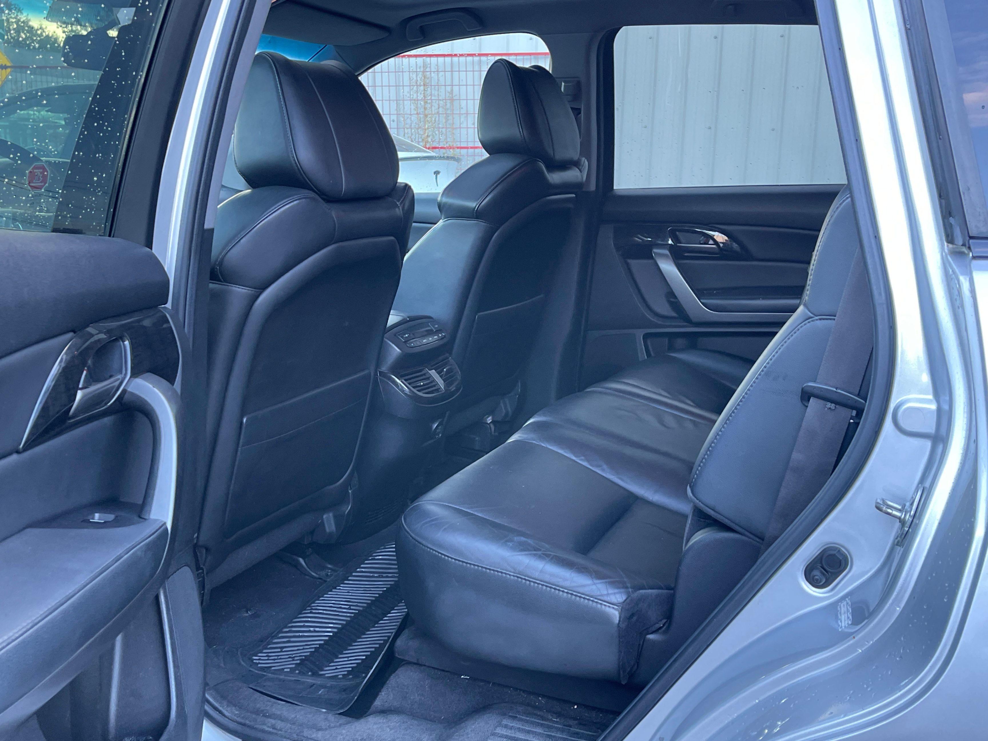 2007 Acura MDX 4WD 4dr Technology Pkg. BC LOCAL VEHICLE. SERVICE DONE., Vancouver, Cash