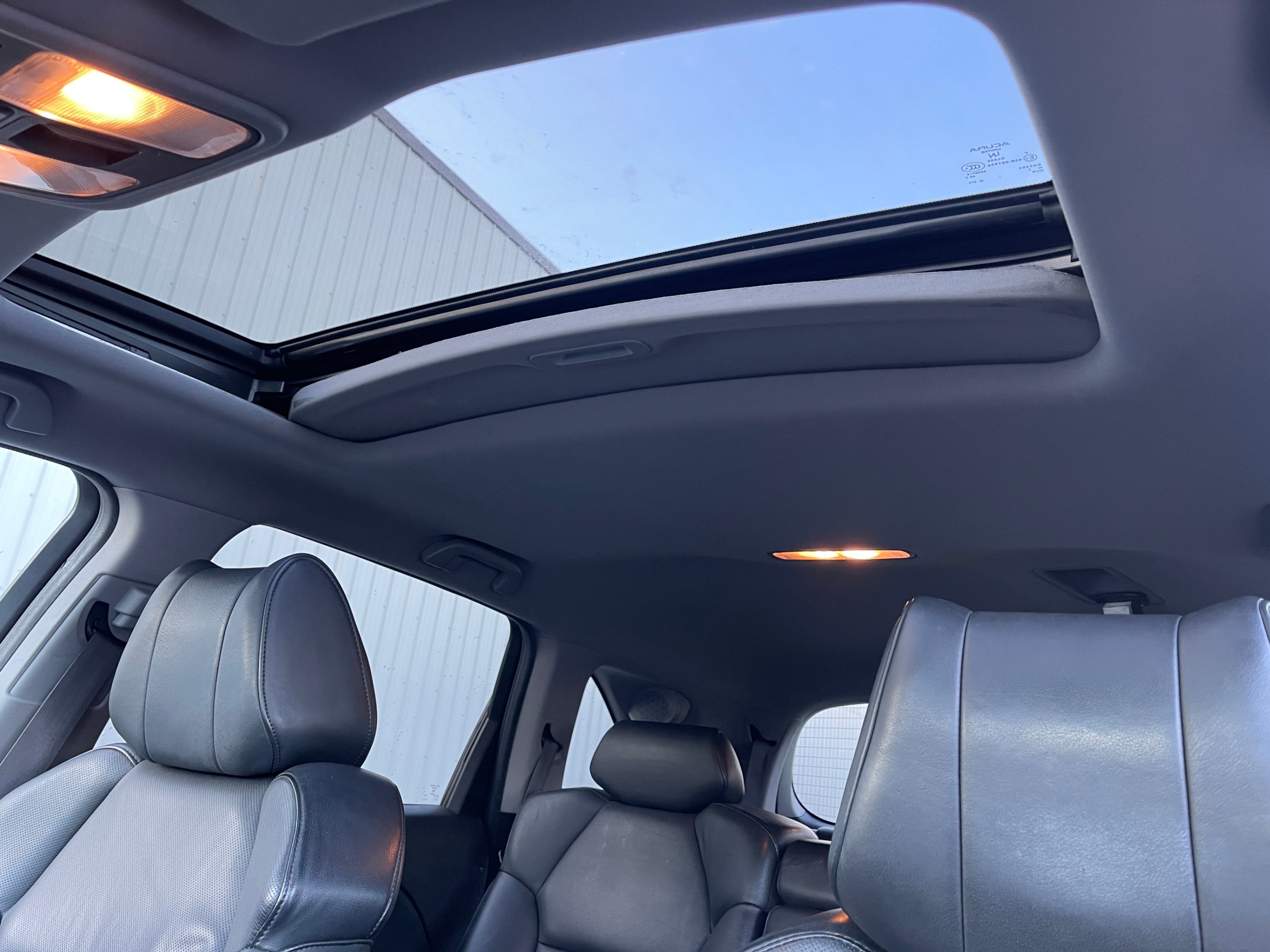 2007 Acura MDX 4WD 4dr Technology Pkg. BC LOCAL VEHICLE. SERVICE DONE., Vancouver, Cash