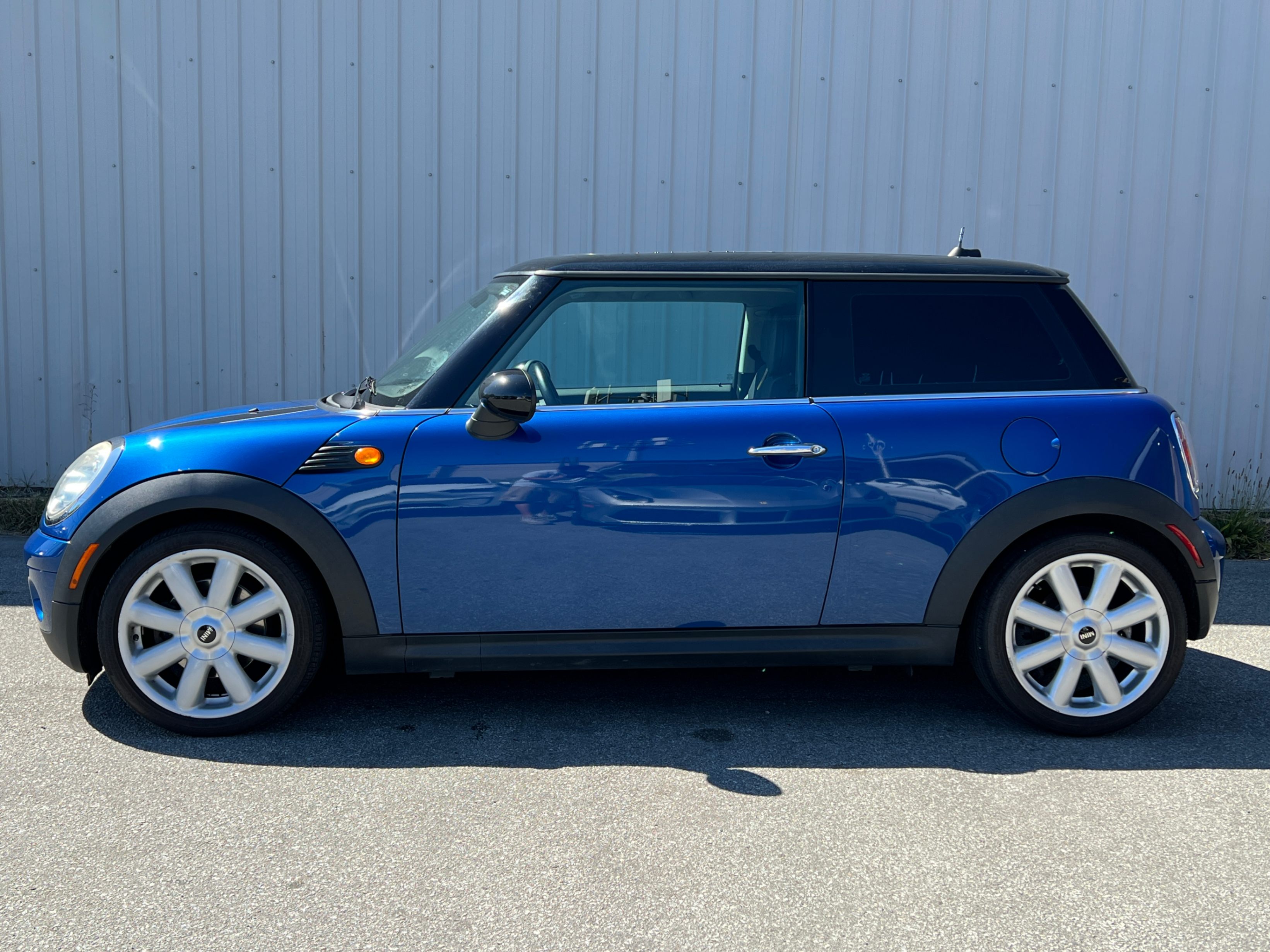 2007 MINI Cooper 2dr Cpe, Vancouver, Cash