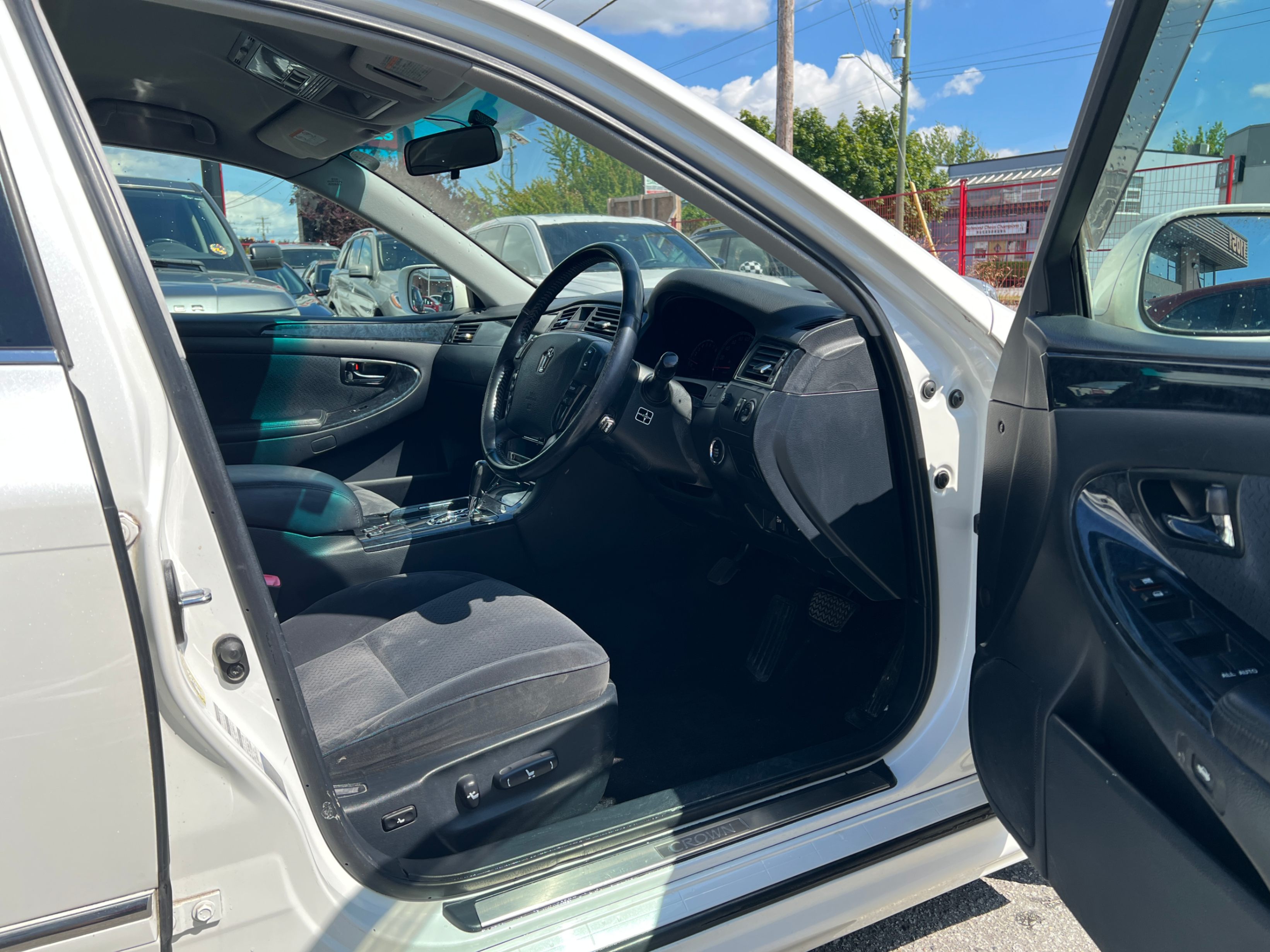 2007 Toyota Crown 4 Door Sedan. Right-Hand Drive., Vancouver, Cash