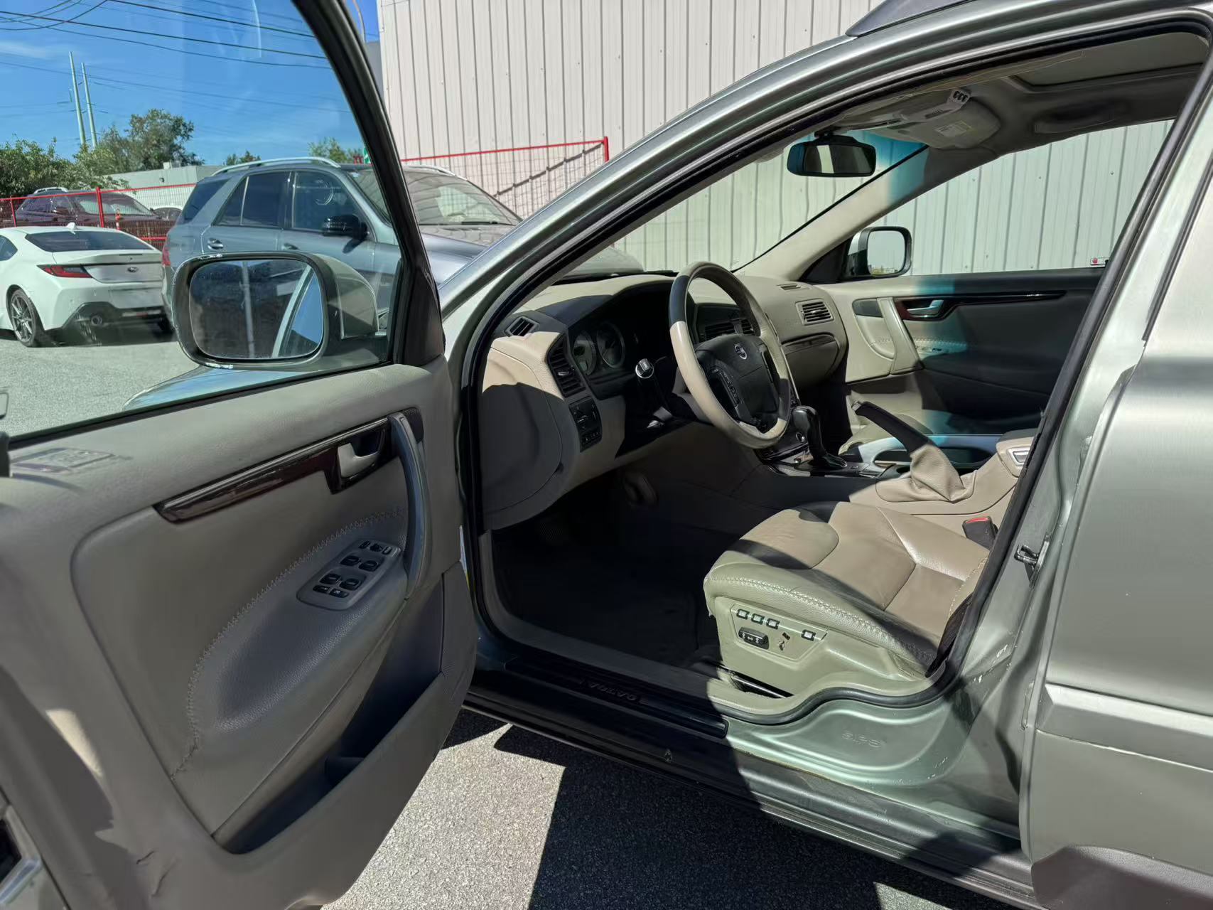 2007 Volvo XC70 5dr Wgn., Vancouver, Cash