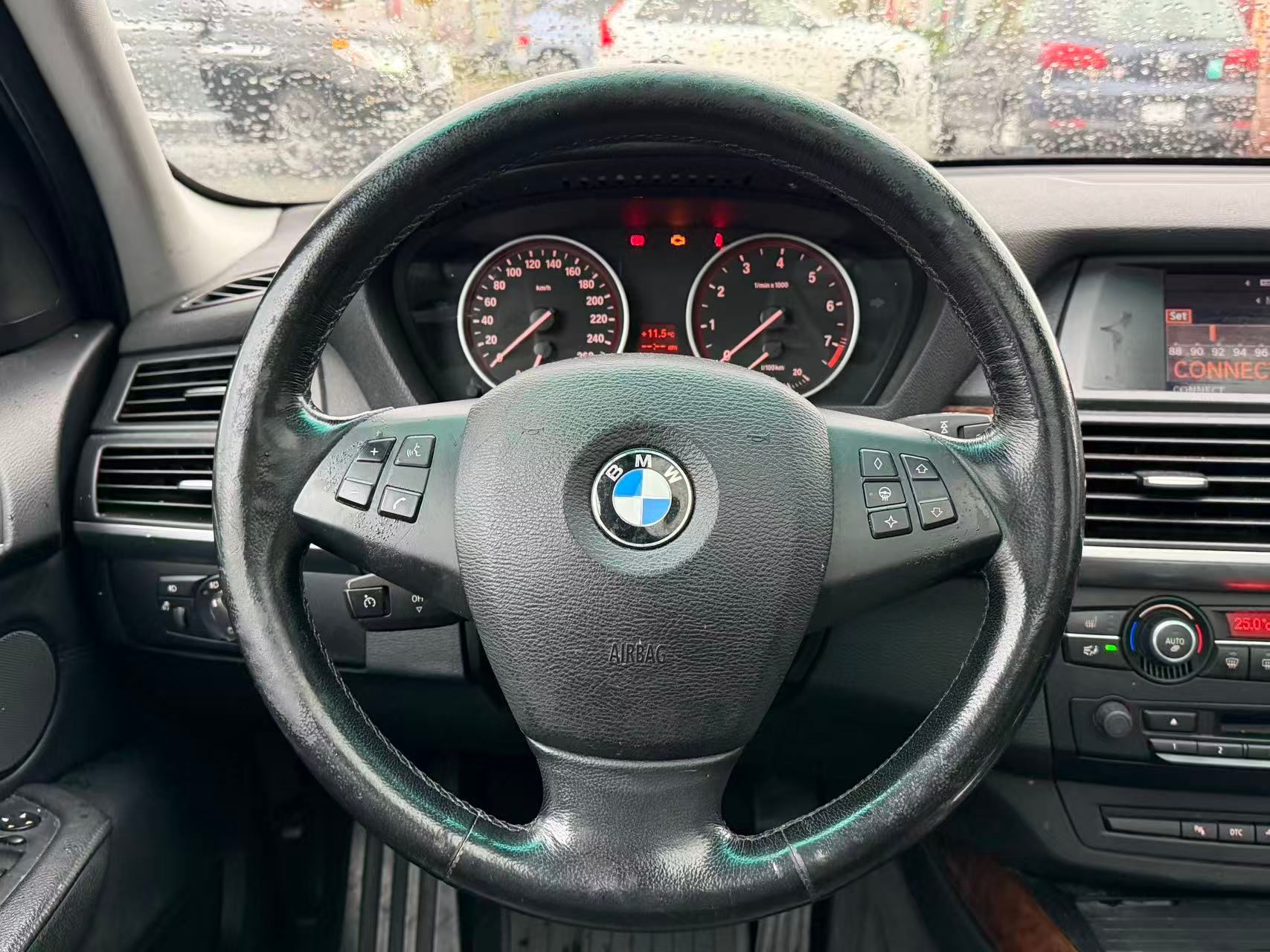 2008 BMW X5 3.0si. LOCAL BC VEHICLE. DRIVABLE. REBUILT TITLE. MECHANIC SPECIAL. SELL AS IS., 温哥华, 全款车