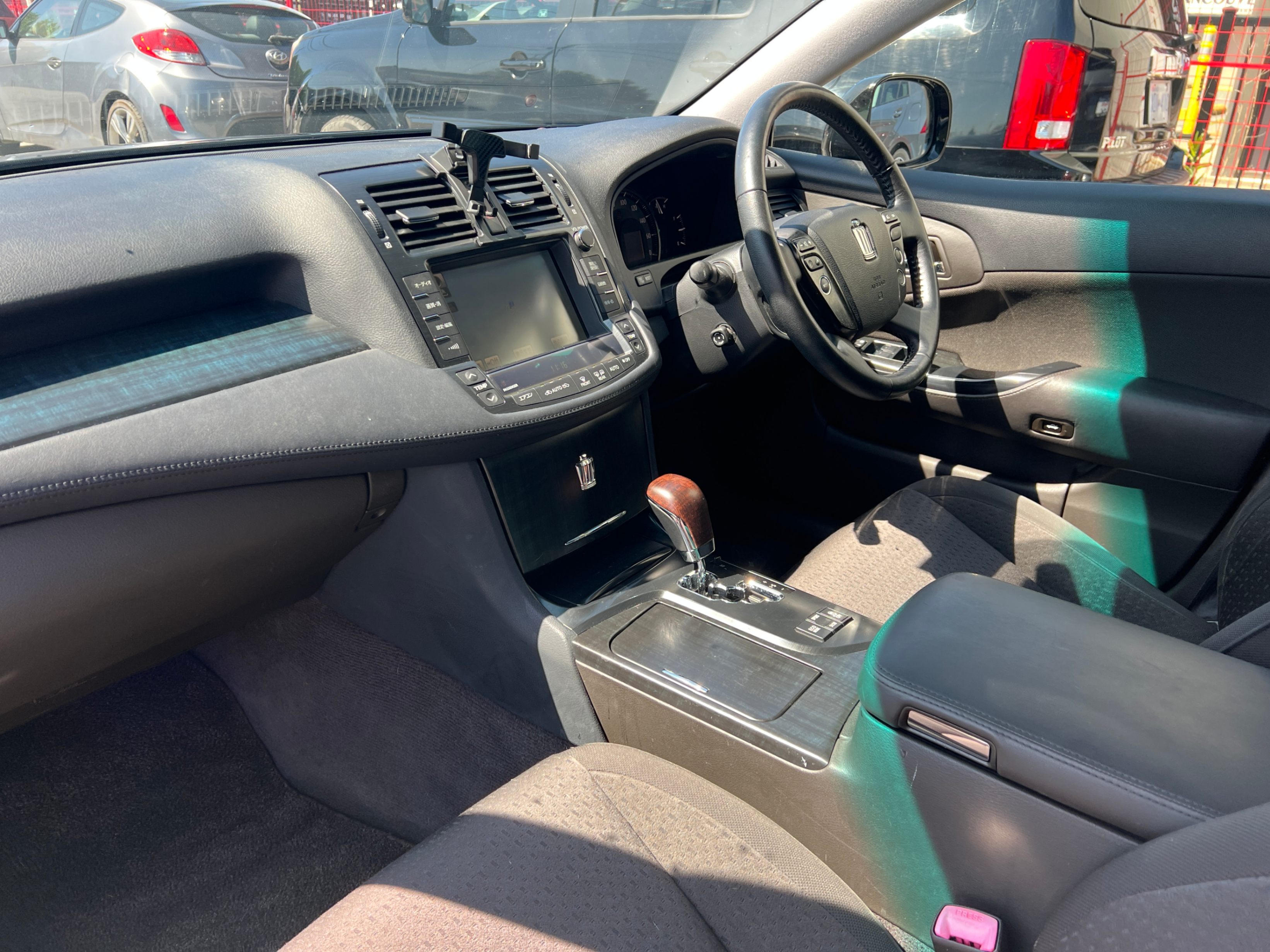 2008 TOYOTA CROWN ATHELETE, Vancouver, Cash