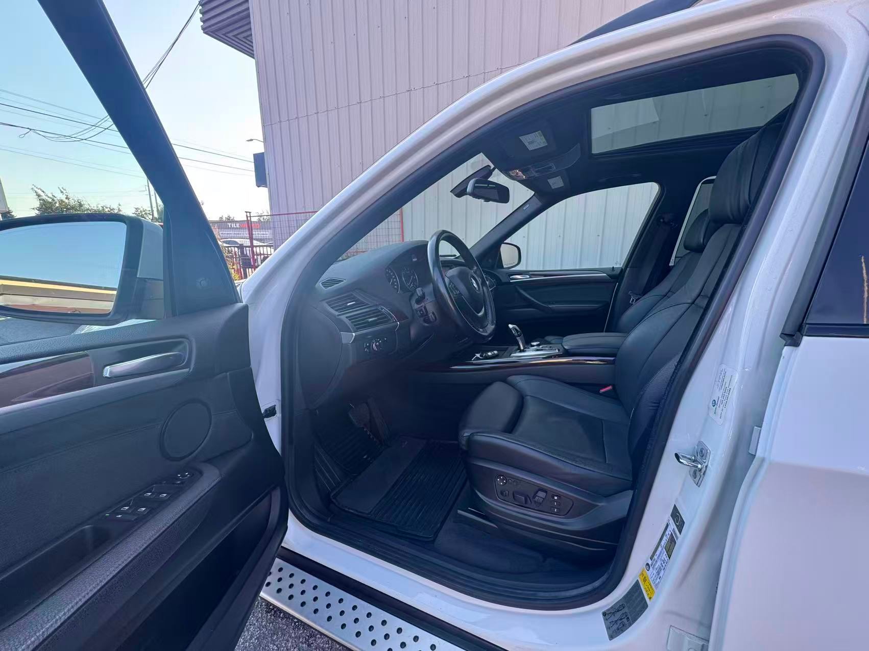 2009 BMW X5 AWD 4dr 48i. BC LOCAL VEHICLE. LOW MILEAGE., 温哥华, 全款车
