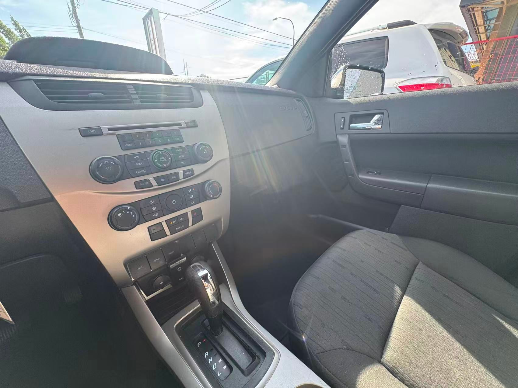 2009 Ford Focus 4dr Sdn SE. BC LOCAL VEHICLE., Vancouver, Cash