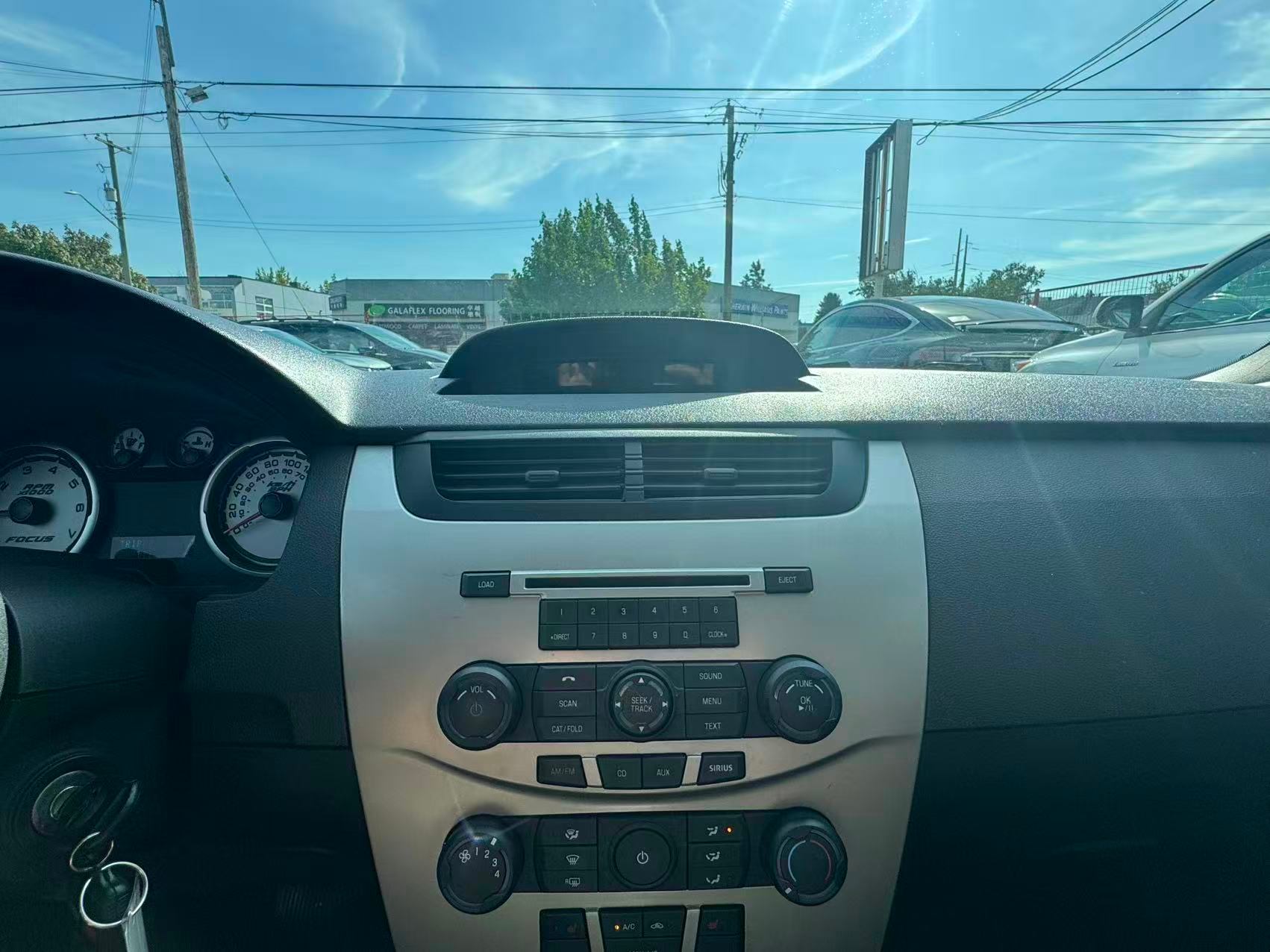 2009 Ford Focus 4dr Sdn SE. BC LOCAL VEHICLE., Vancouver, Cash
