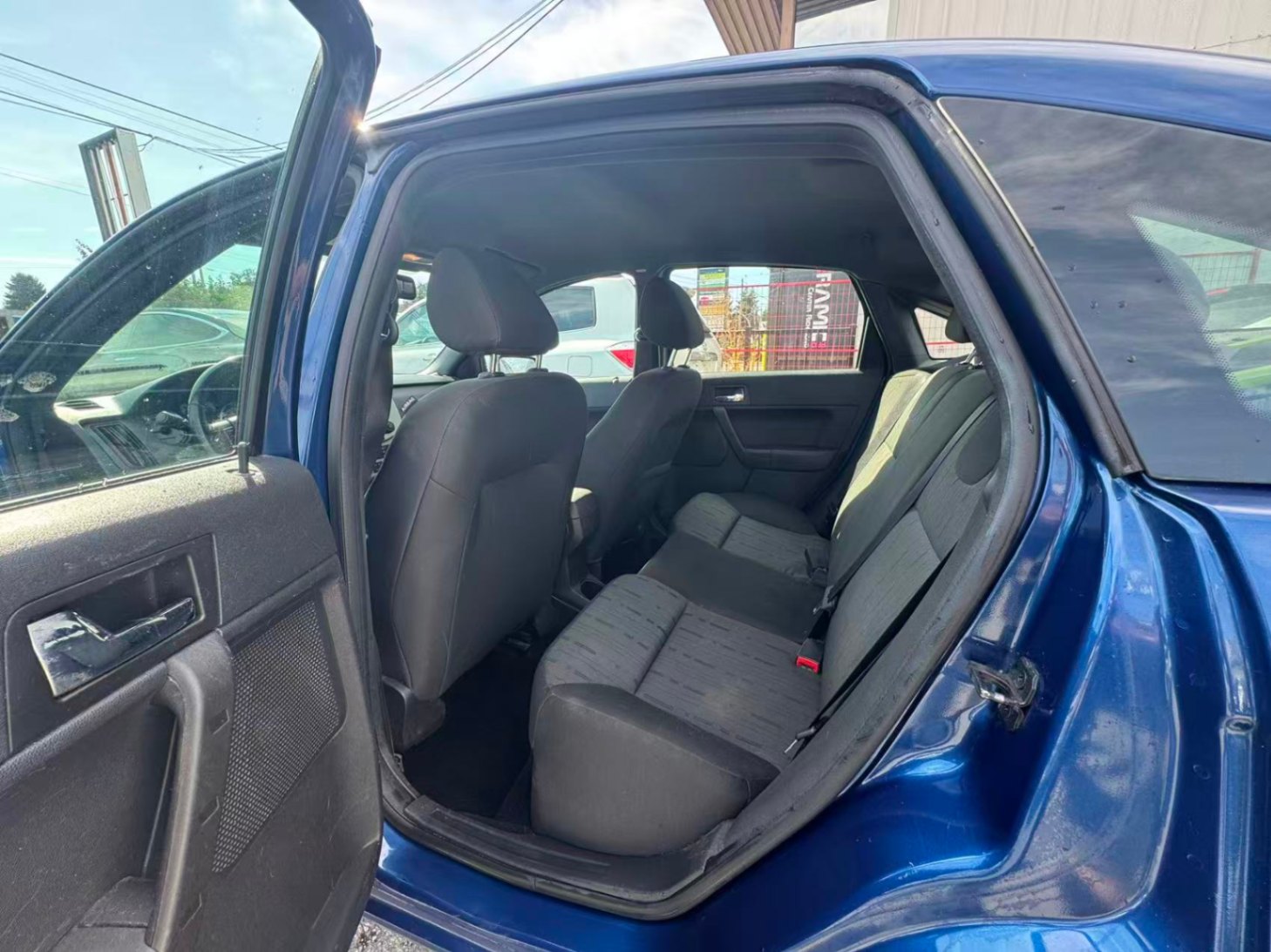 2009 Ford Focus 4dr Sdn SE. BC LOCAL VEHICLE., Vancouver, Cash