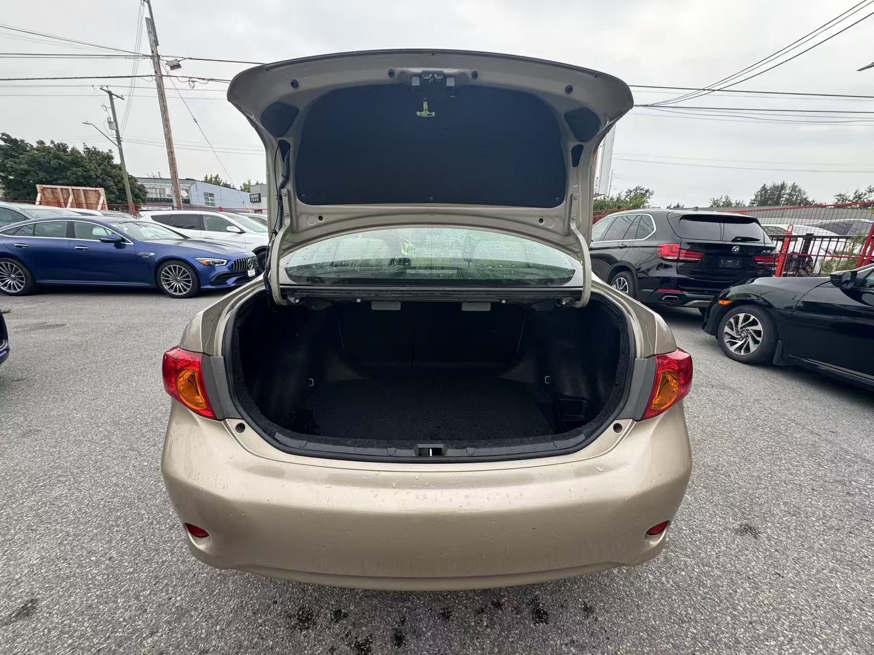 2009 Toyota Corolla 4dr Sdn. ONE OWNER. NO ACCIDENTS., 温哥华, 全款车