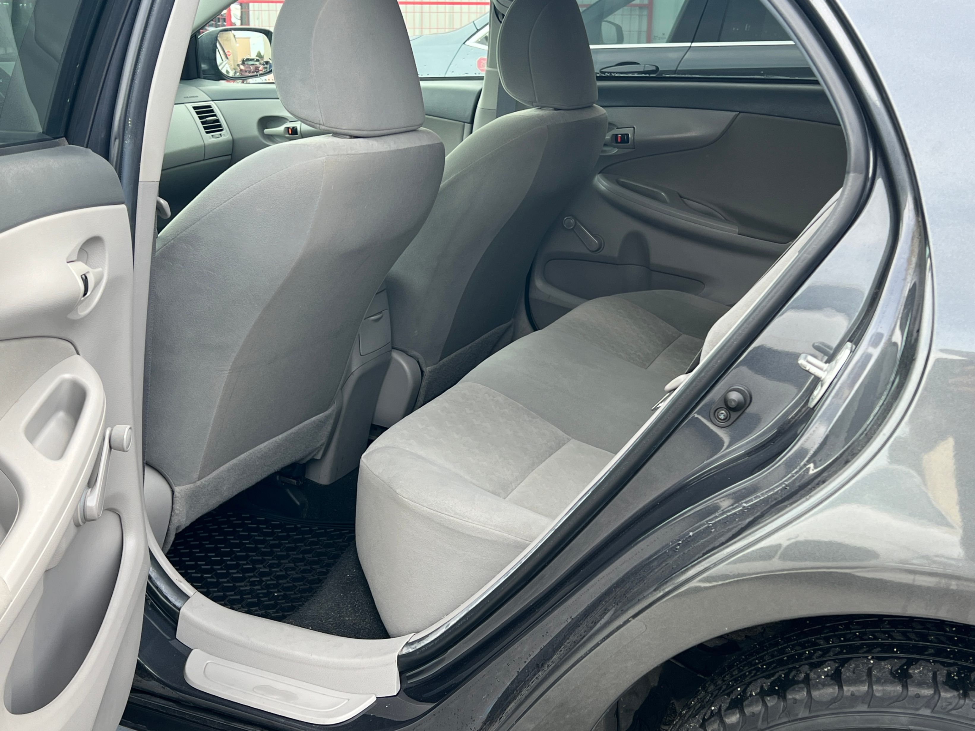 2009 Toyota Corolla 4dr Sdn. BC LOCAL VEHICLE., Vancouver, Cash