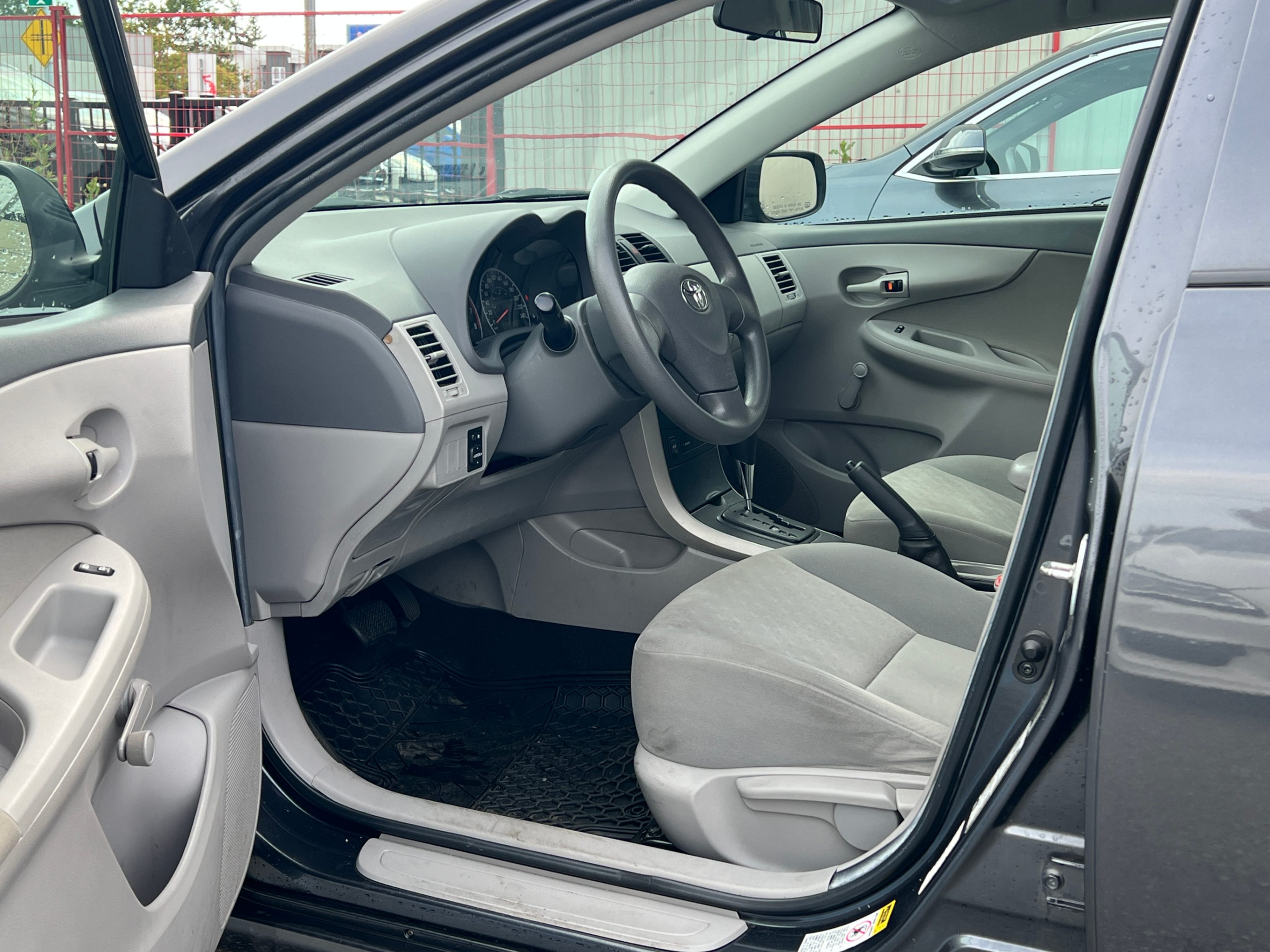 2009 Toyota Corolla 4dr Sdn. BC LOCAL VEHICLE., Vancouver, Cash