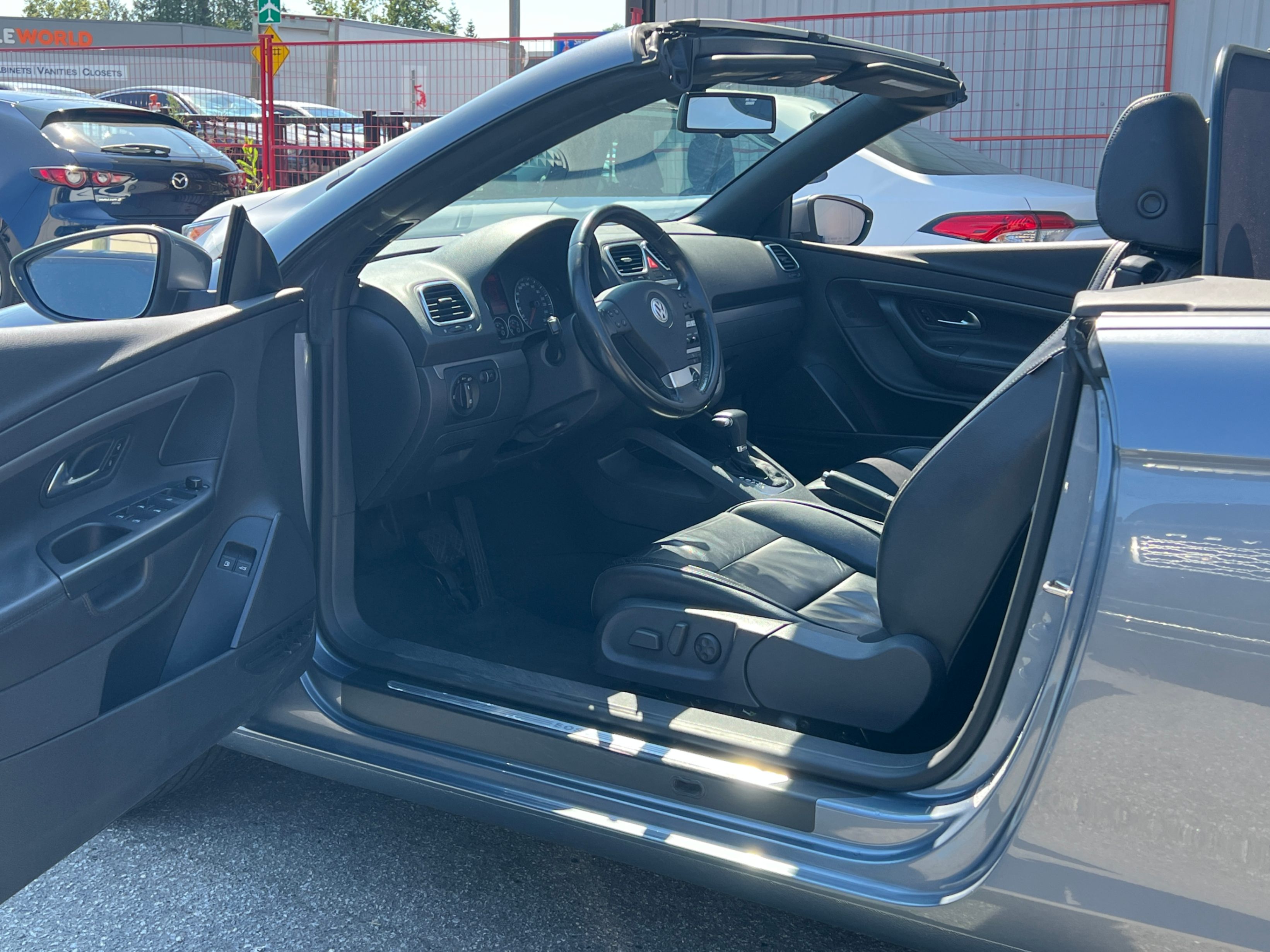 2009 Volkswagen Eos 2dr Conv DSG Comfortline. BC LOCAL VEHICLE., Vancouver, Cash