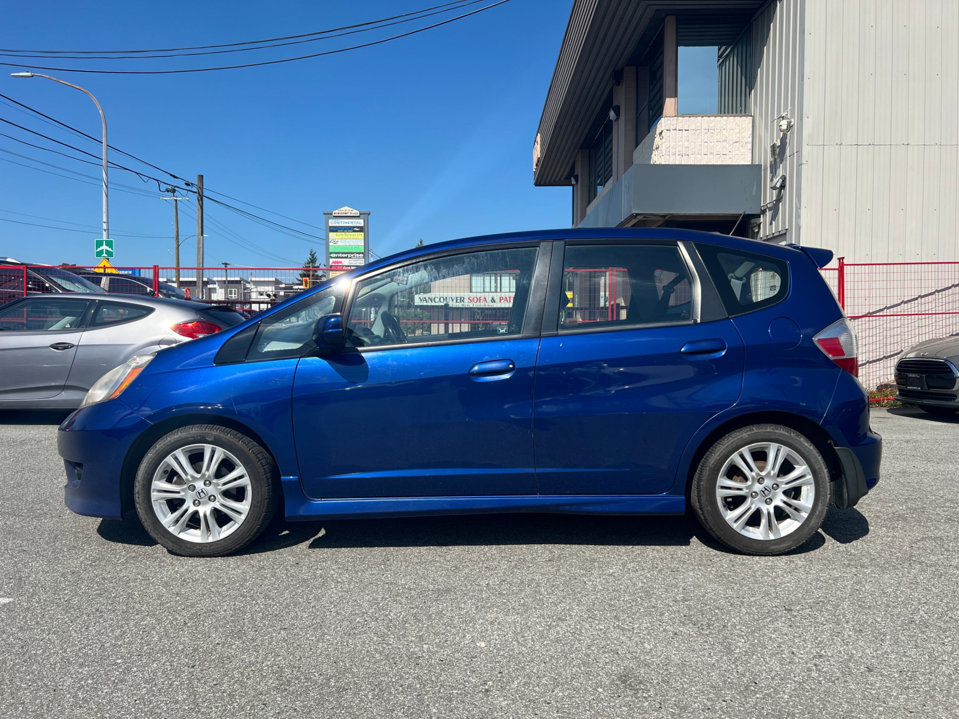 2010 Honda Fit 5dr HB Auto Sport. BC LOCAL VEHICLE. FULL SERVICE RECORD., Vancouver, Cash