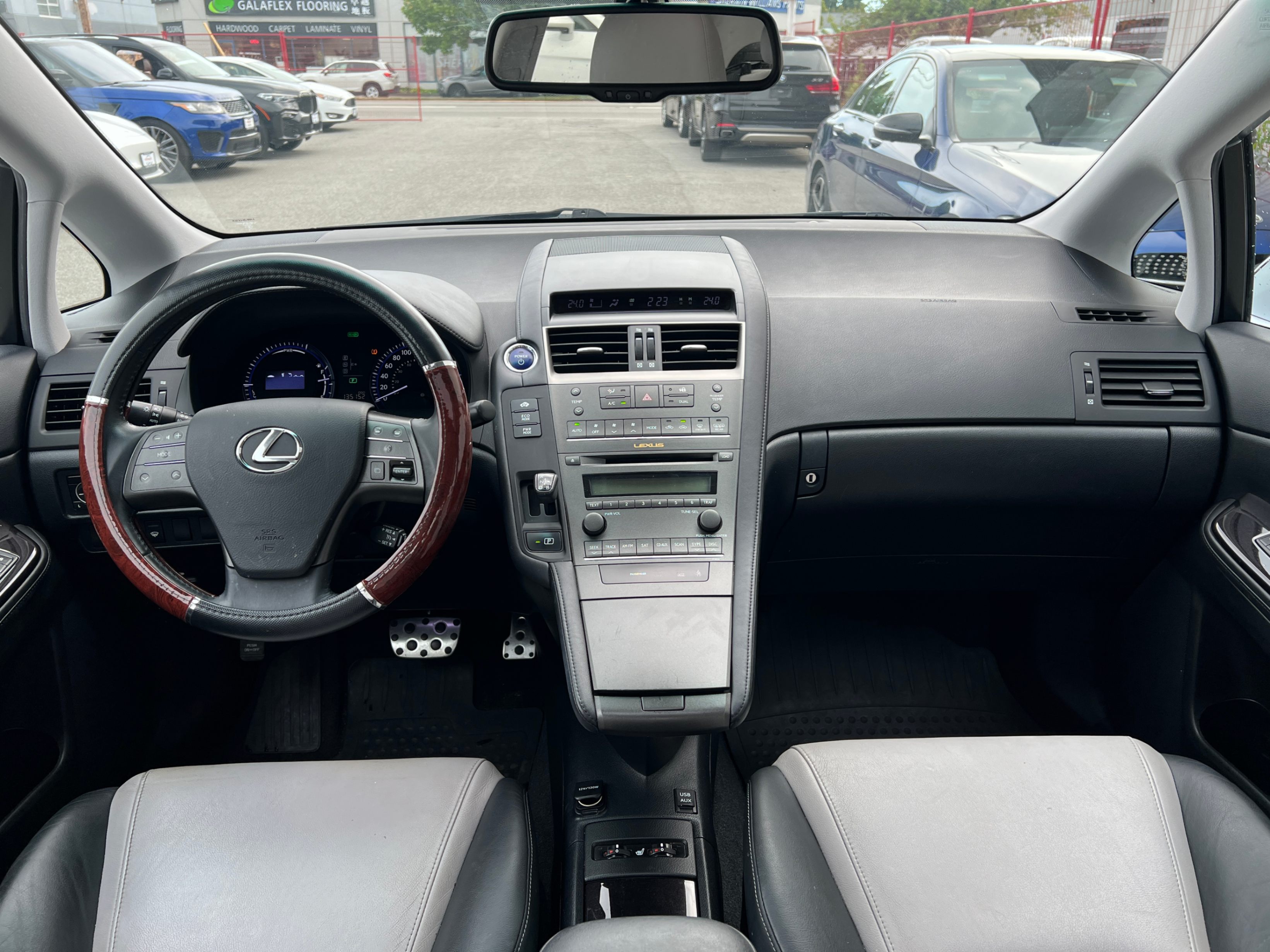 2010 Lexus HS 250h 4dr Sdn Premium. BC LOCAL VEHICLE., Vancouver, Cash