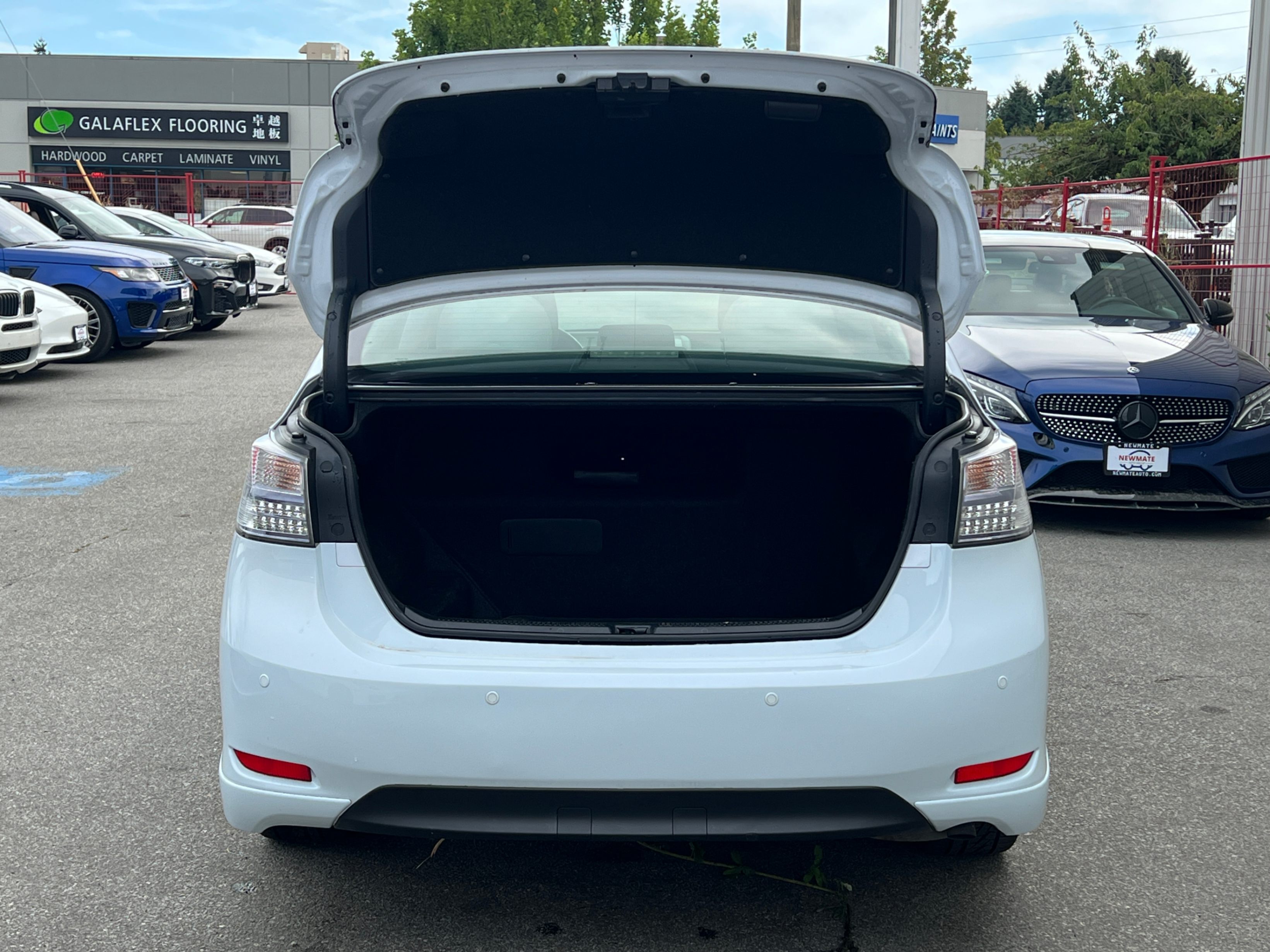 2010 Lexus HS 250h 4dr Sdn Premium. BC LOCAL VEHICLE., Vancouver, Cash