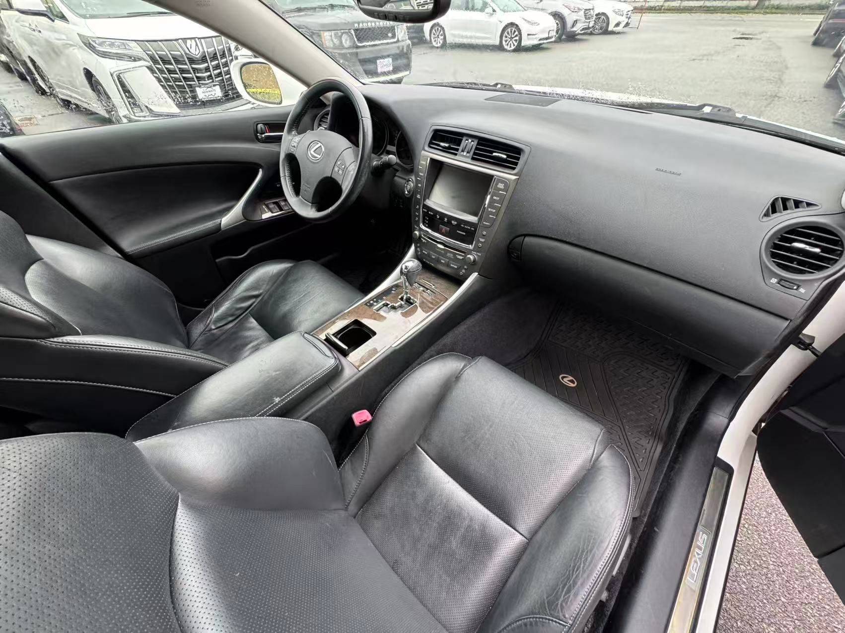 2010 Lexus IS 350 4dr Sdn, Vancouver, Cash