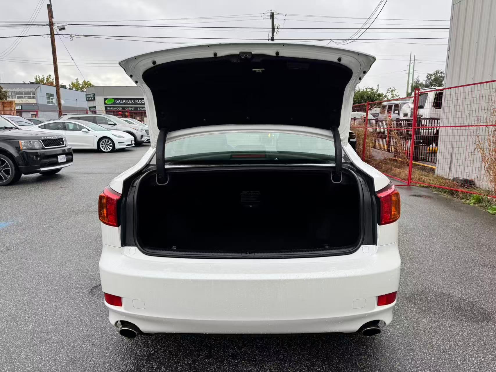 2010 Lexus IS 350 4dr Sdn, Vancouver, Cash