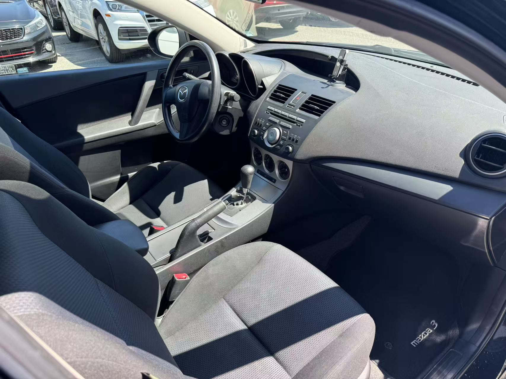 2010 Mazda Mazda3 4dr HB Sport GX. BC LOCAL VEHICLE., Vancouver, Cash