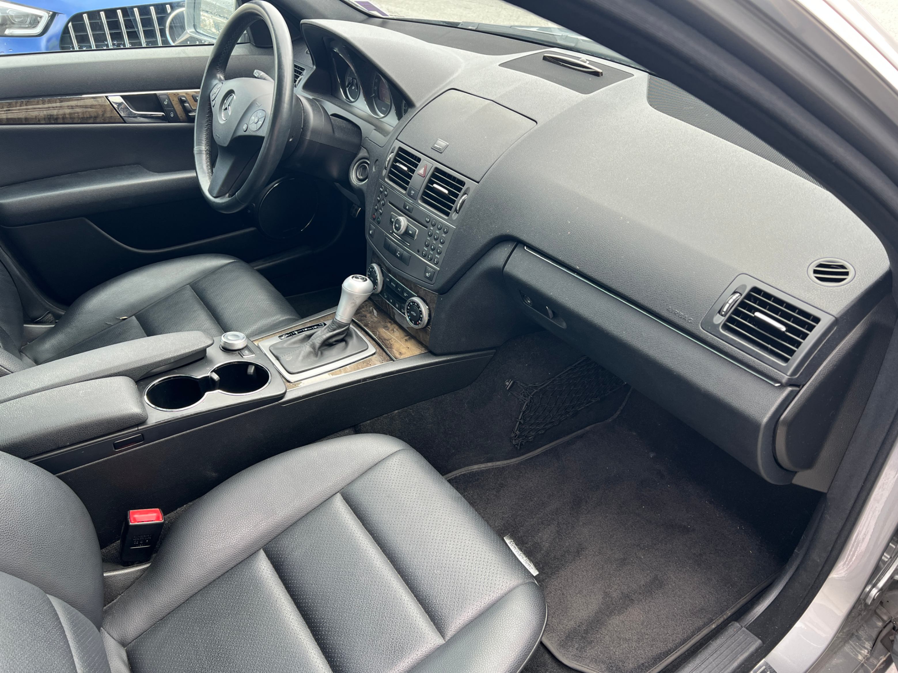 2010 Mercedes-Benz C-Class 4dr Sdn C 300 4MATIC. NO ACCIDENTS. BC LOCAL VEHICLE., 温哥华, 全款车