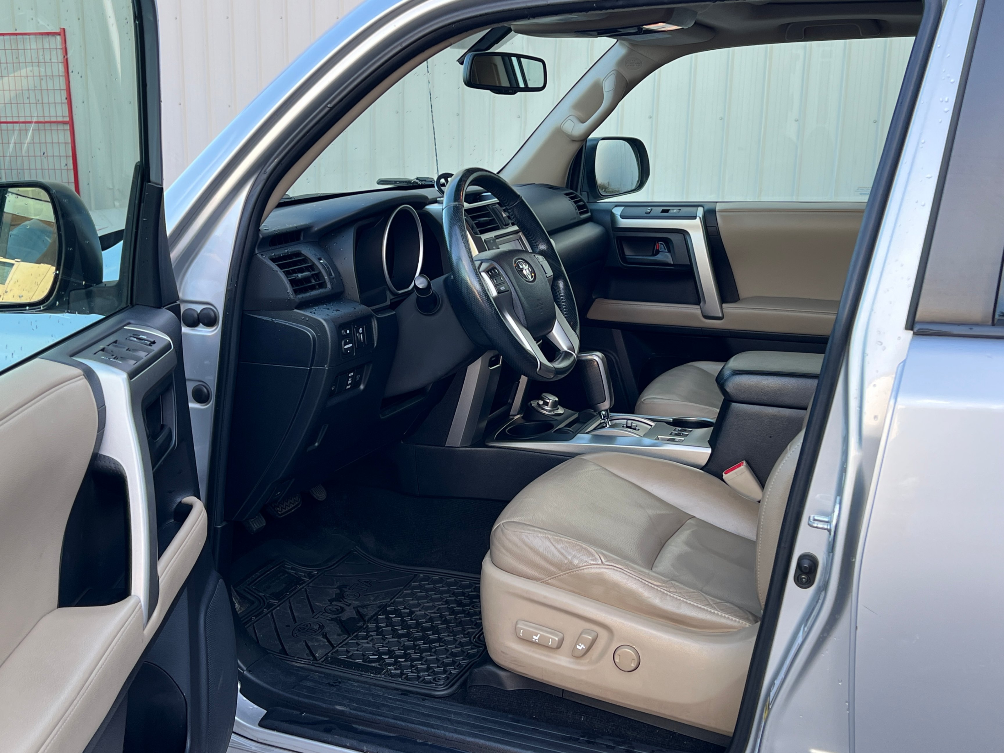 2010 Toyota 4Runner 4WD 4dr V6 SR5, Vancouver, Cash