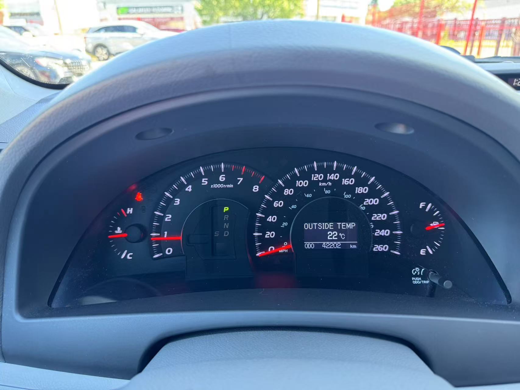 2010 Toyota Camry XLE. ONE OWNER. LOW MILEAGE. *BACK UP CAMERA, Vancouver, Cash