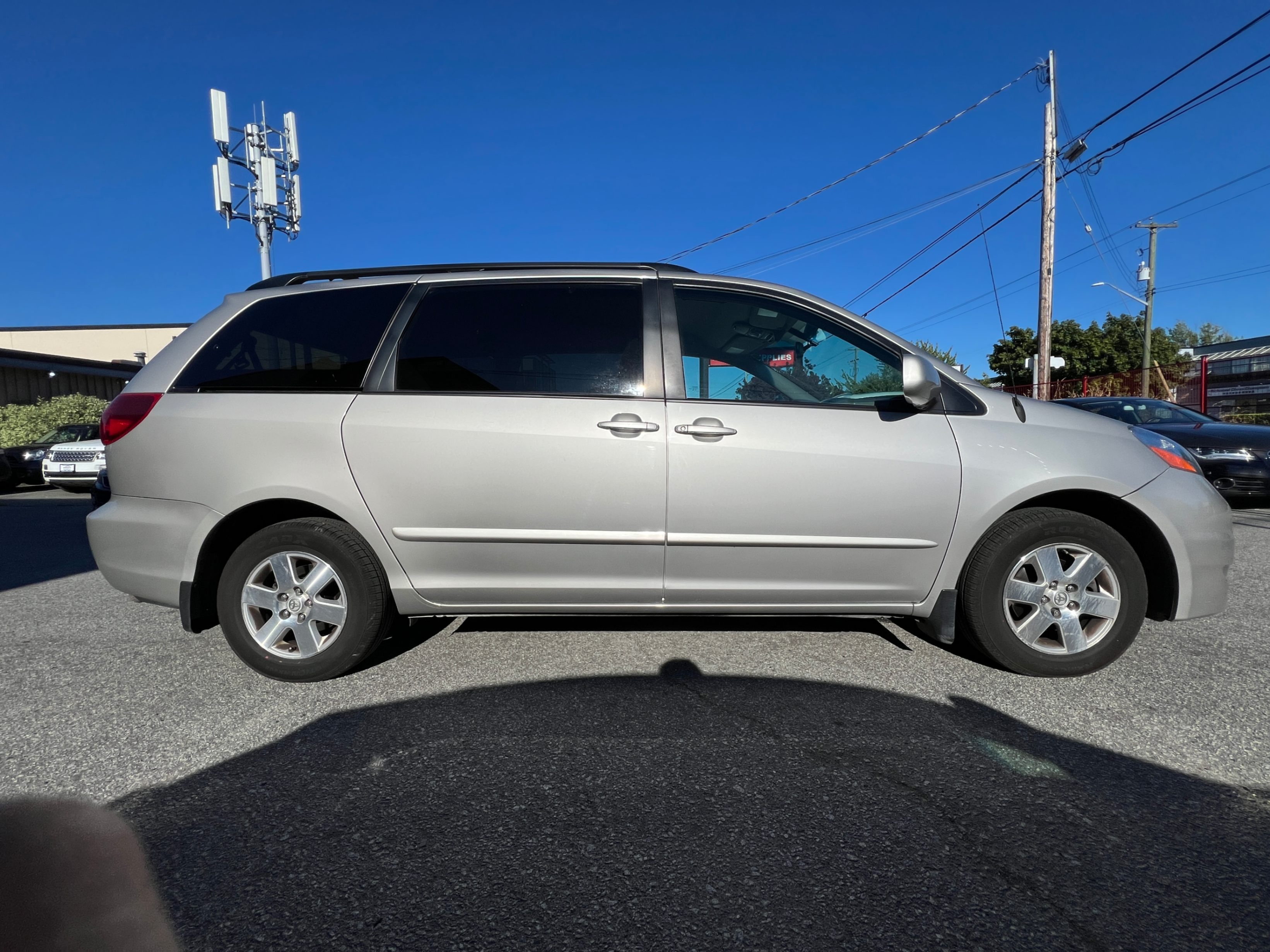 2010 Toyota Sienna 5dr CE 7-Pass FWD, Vancouver, Cash