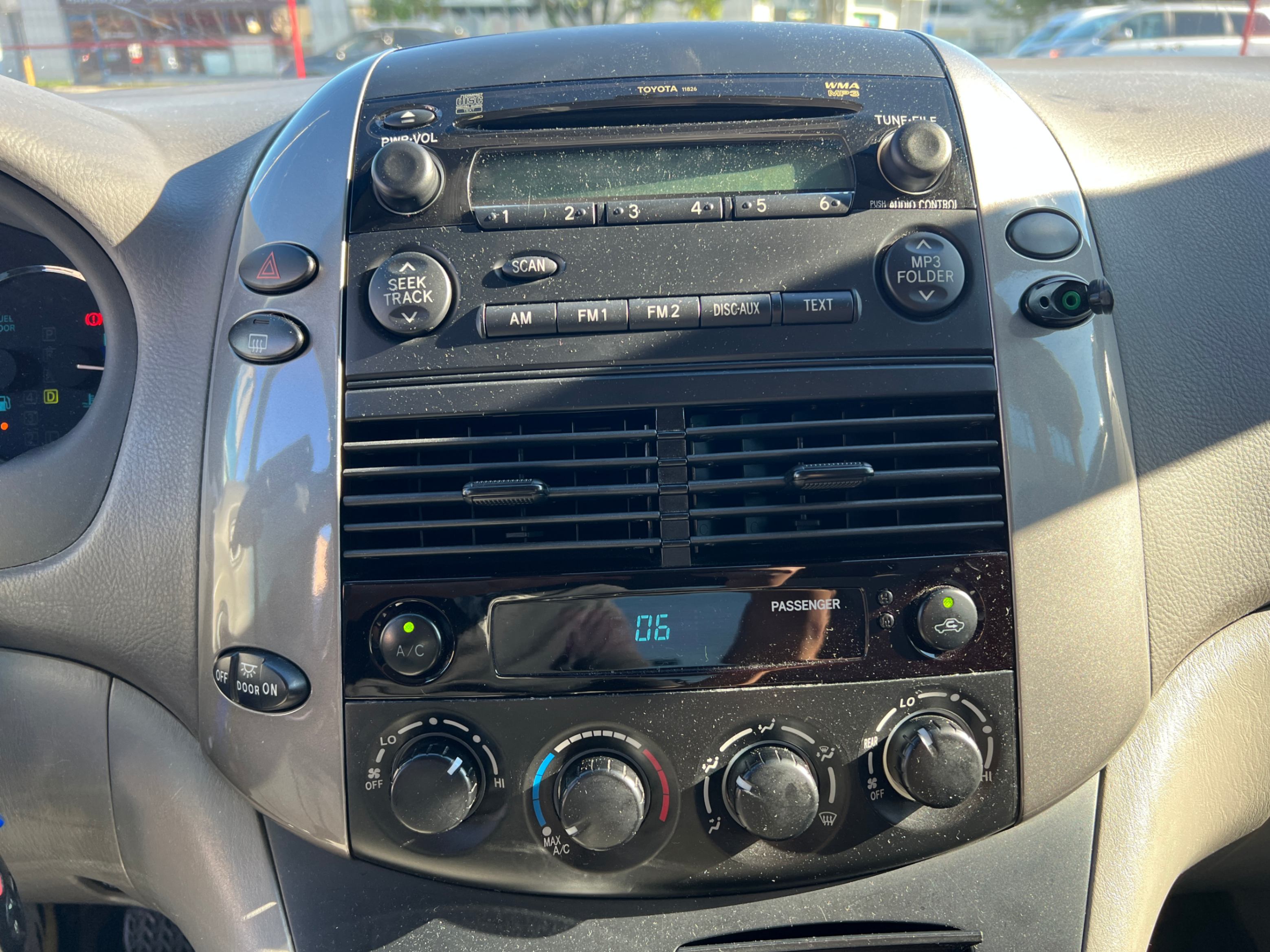 2010 Toyota Sienna 5dr CE 7-Pass FWD, Vancouver, Cash