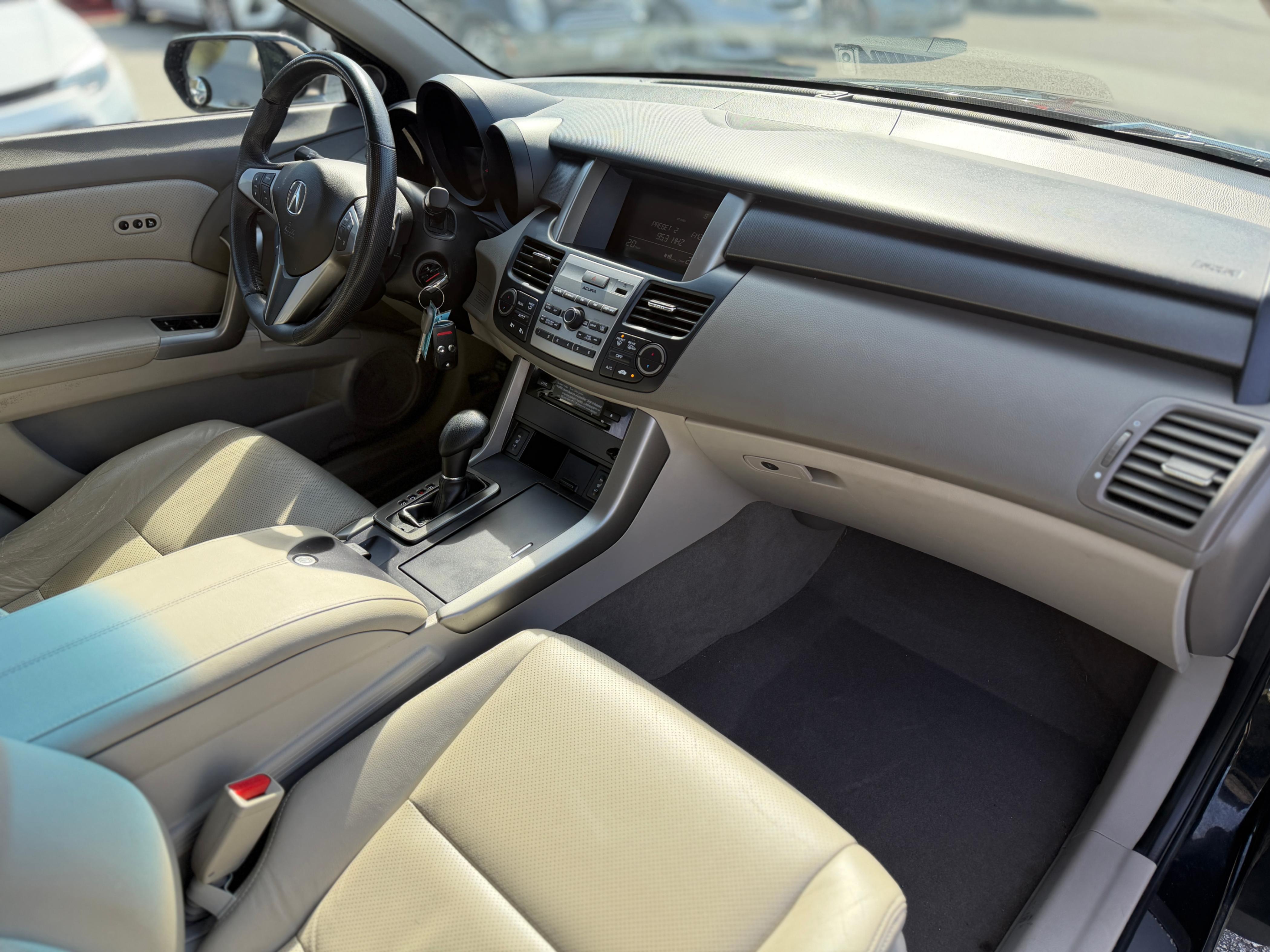 2011 Acura RDX LOCAL BC VEHICLE. ONE OWNER. SERVICE DONE. LOW ON MILEAGE., 温哥华, 全款车