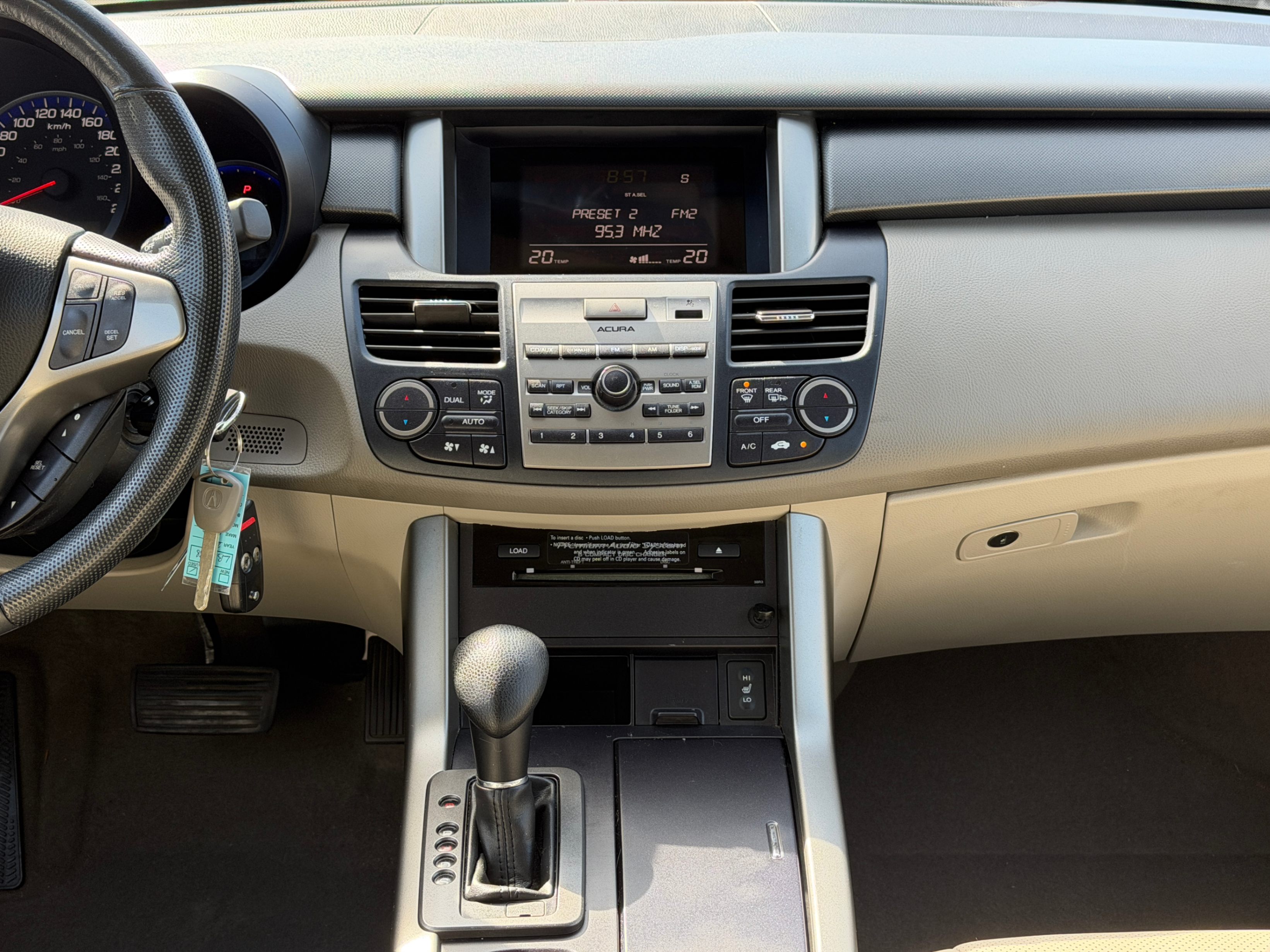 2011 Acura RDX LOCAL BC VEHICLE. ONE OWNER. SERVICE DONE. LOW ON MILEAGE., 温哥华, 全款车