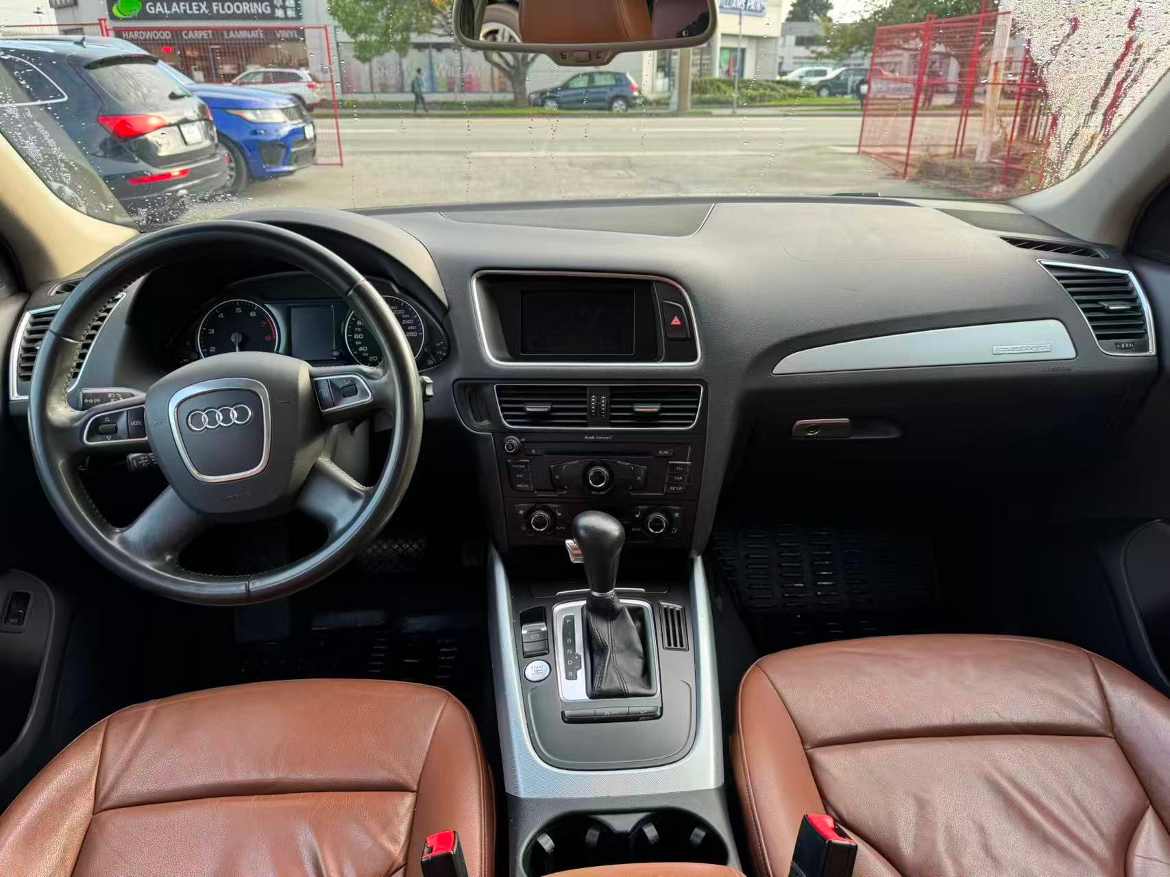 2011 Audi Q5 Quattro 4dr 3.2L Premium. BC LOCAL VEHICLE., Vancouver, Cash