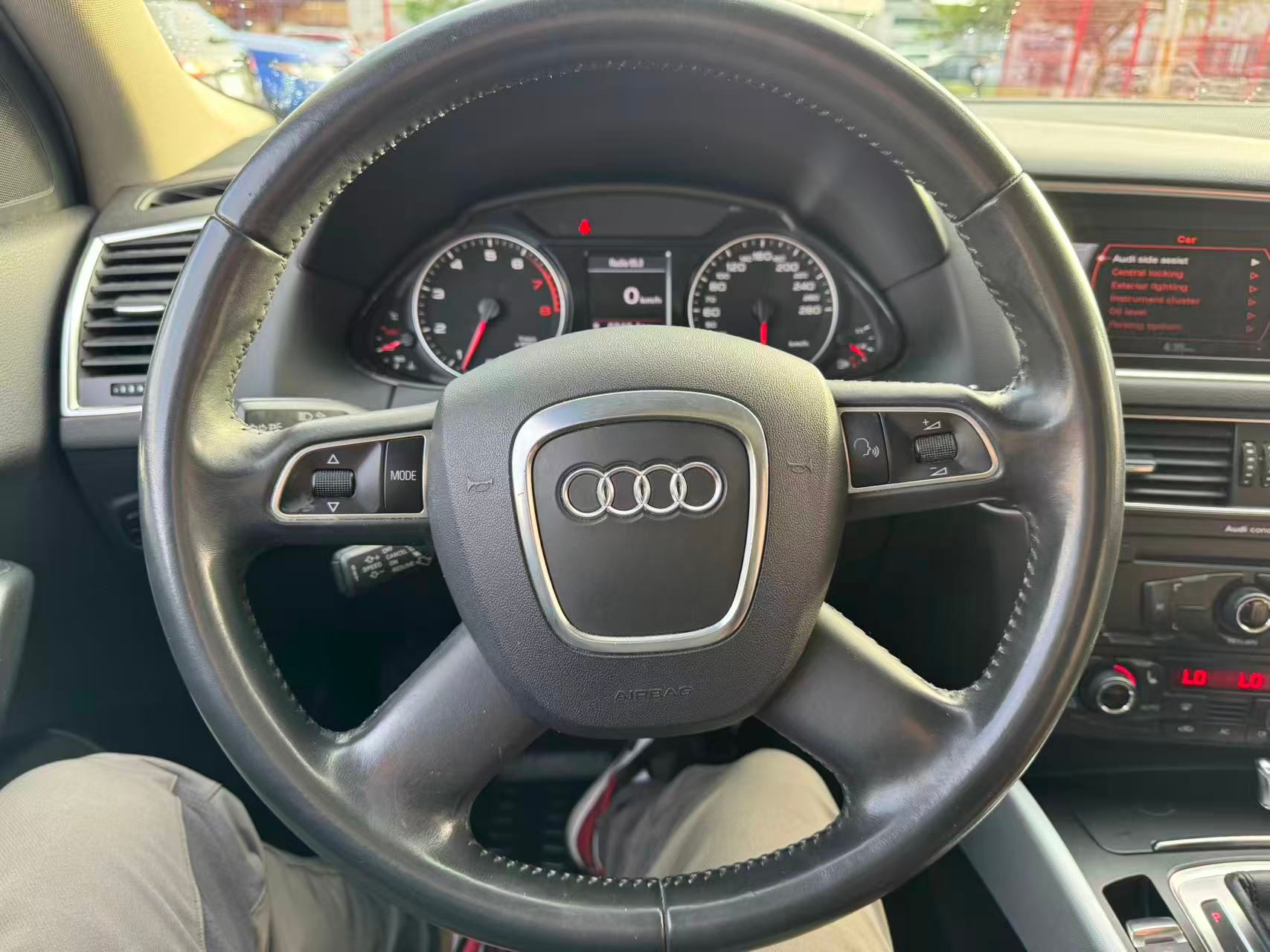 2011 Audi Q5 Quattro 4dr 3.2L Premium. BC LOCAL VEHICLE., Vancouver, Cash