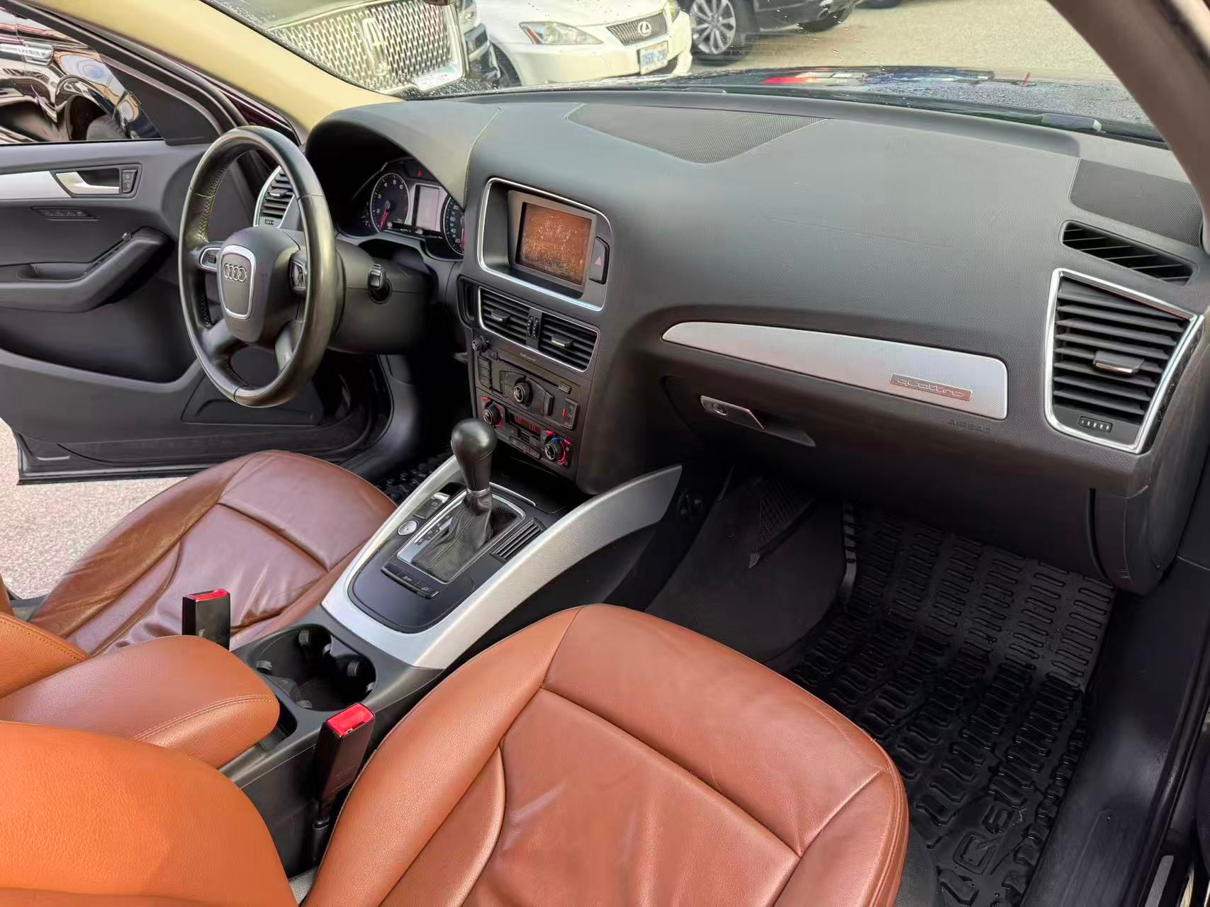2011 Audi Q5 Quattro 4dr 3.2L Premium. BC LOCAL VEHICLE., Vancouver, Cash