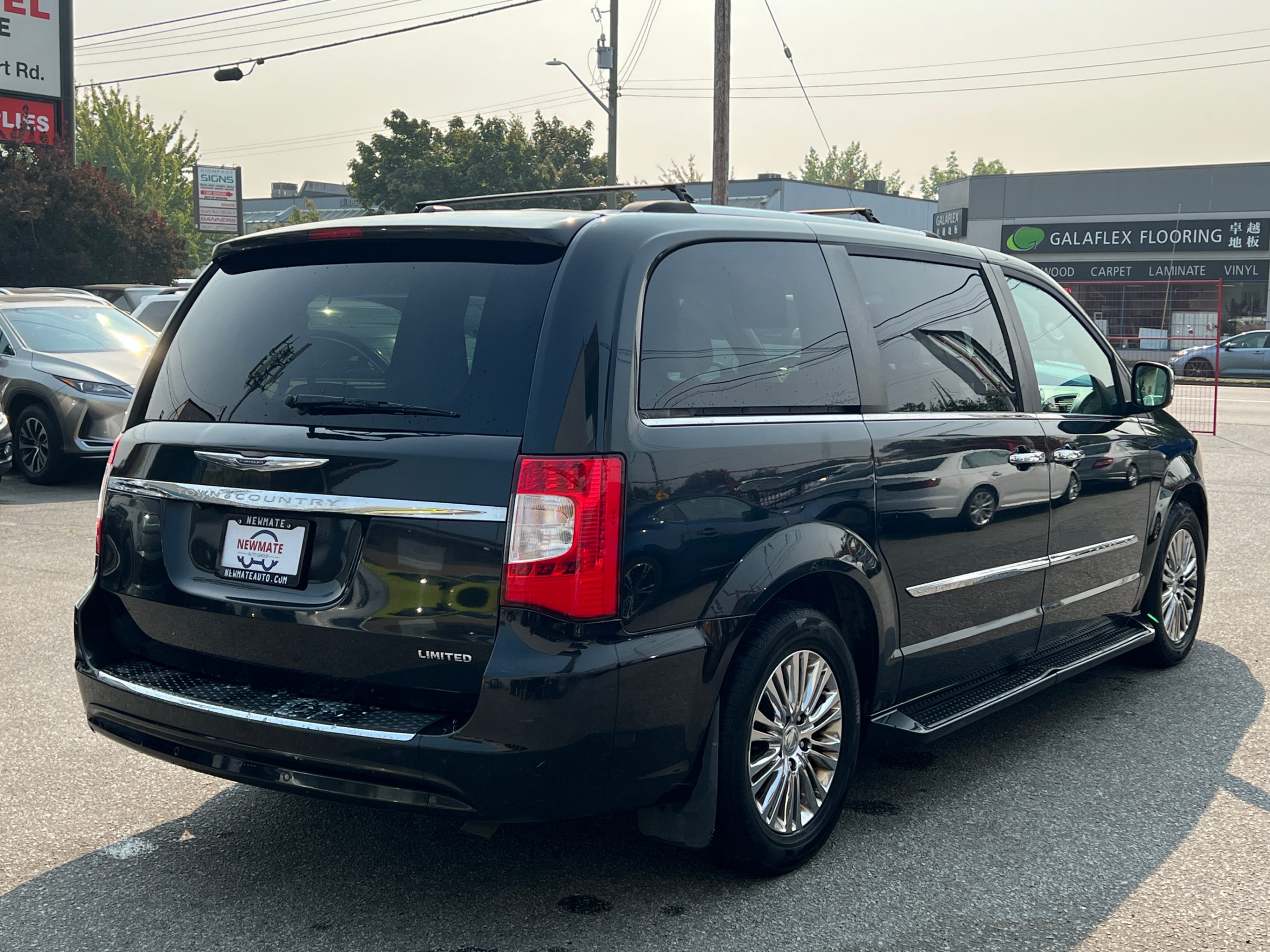 2011 Chrysler Town & Country 4dr Wgn Limited. BC LOCAL VEHICLE. SELLING AS-IS*, Vancouver, Cash