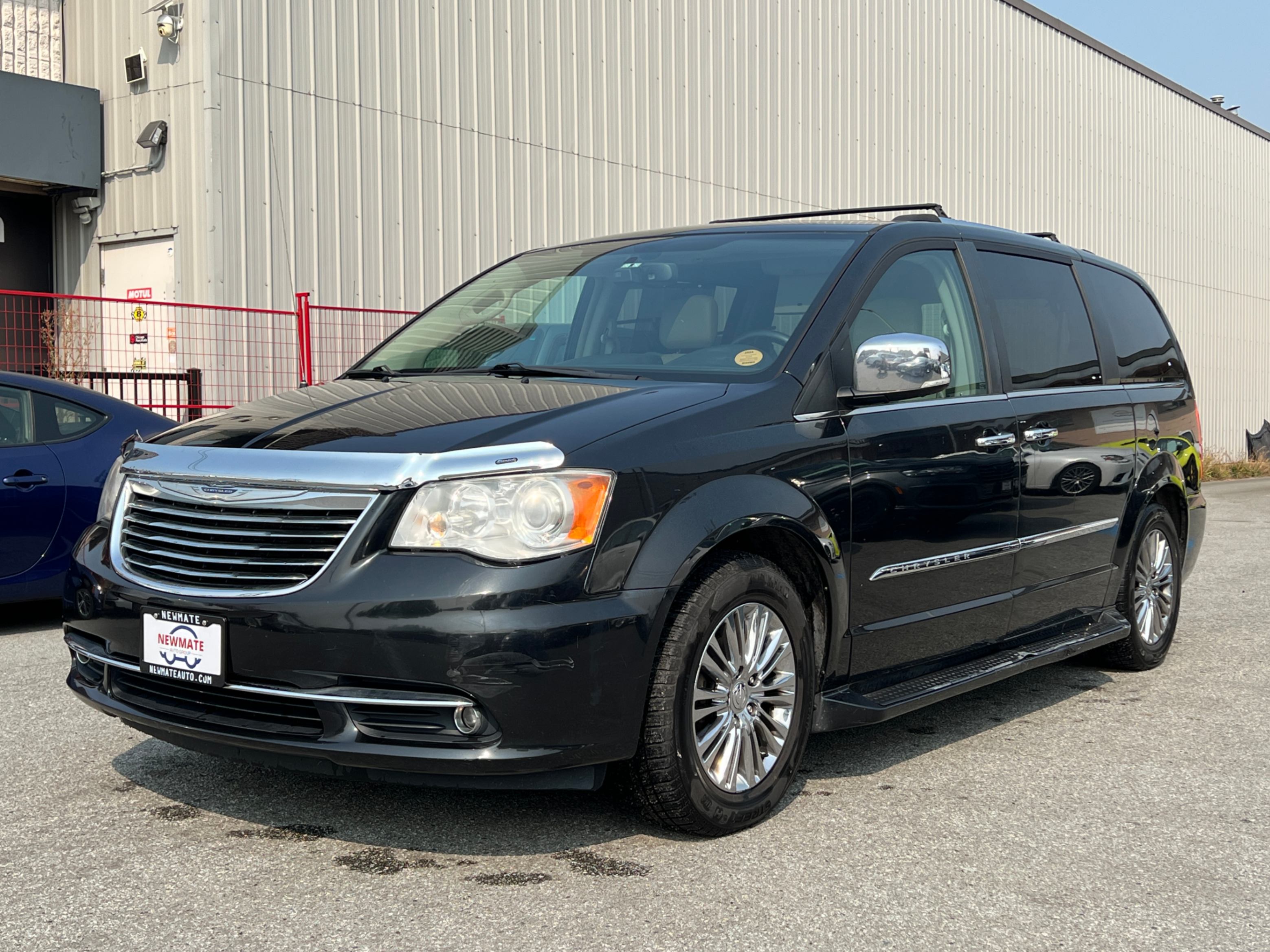 2011 Chrysler Town & Country 4dr Wgn Limited. BC LOCAL VEHICLE. SELLING AS-IS*, Vancouver, Cash