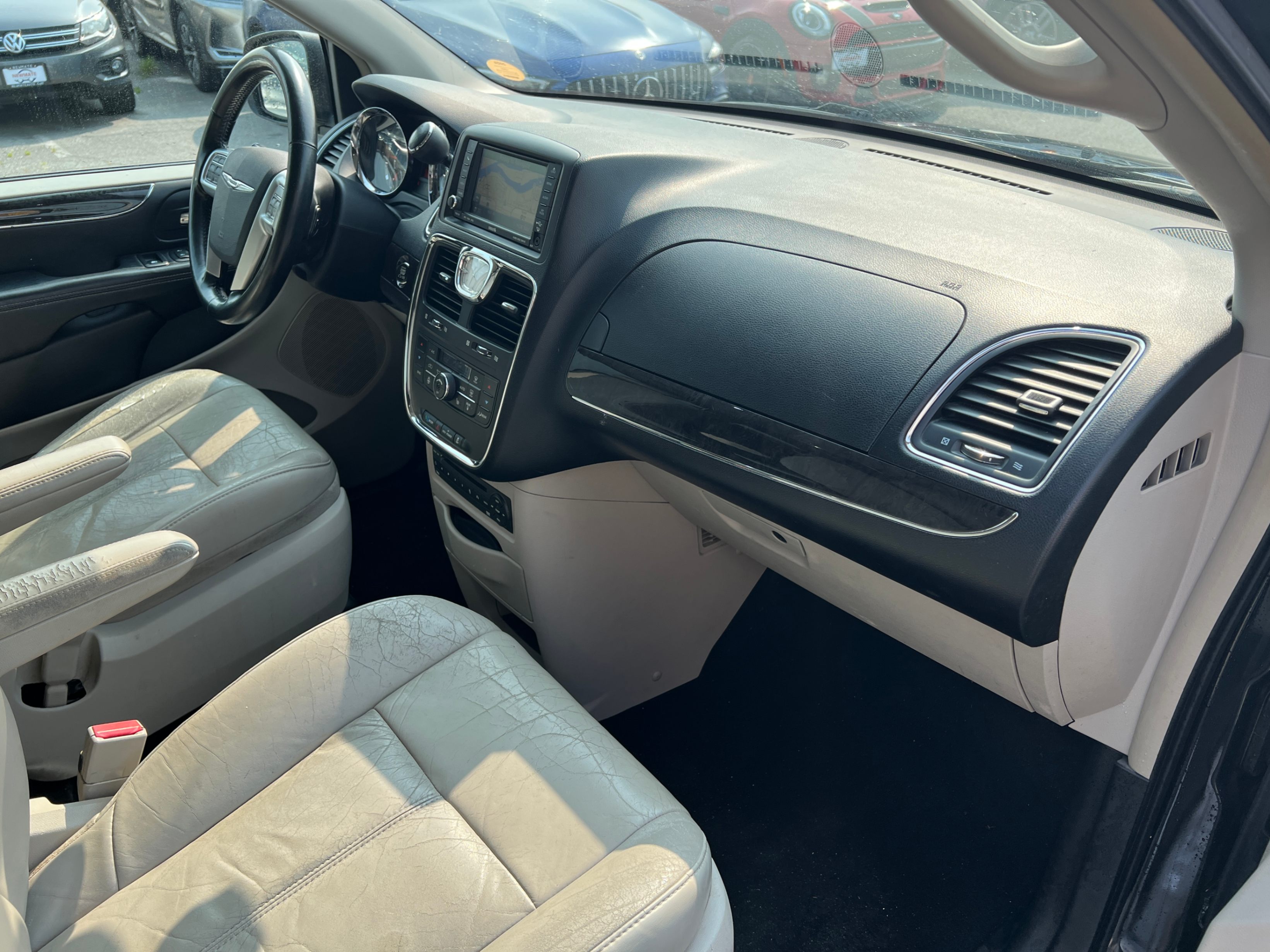 2011 Chrysler Town & Country 4dr Wgn Limited. BC LOCAL VEHICLE. SELLING AS-IS*, Vancouver, Cash