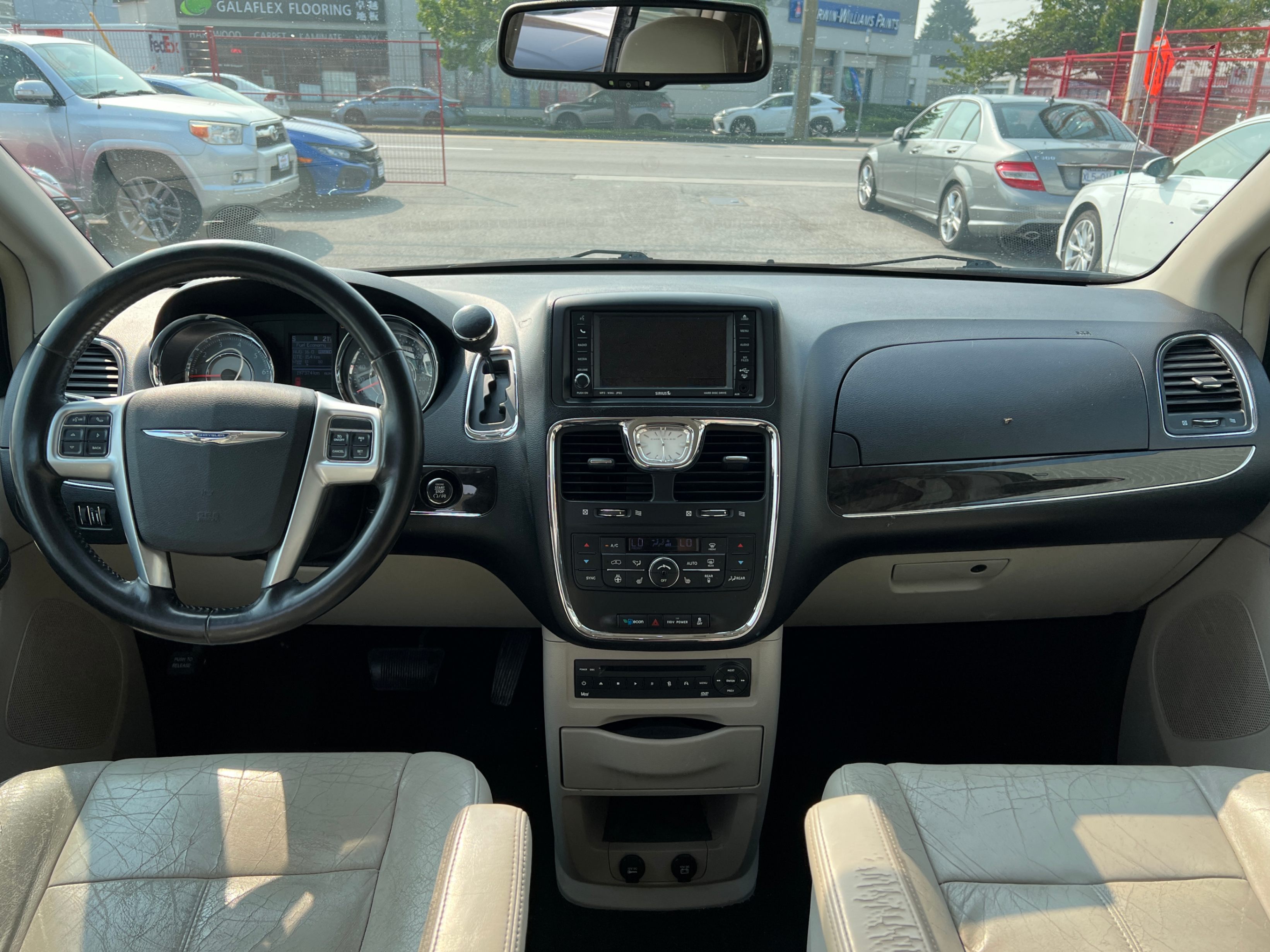 2011 Chrysler Town & Country 4dr Wgn Limited. BC LOCAL VEHICLE. SELLING AS-IS*, Vancouver, Cash