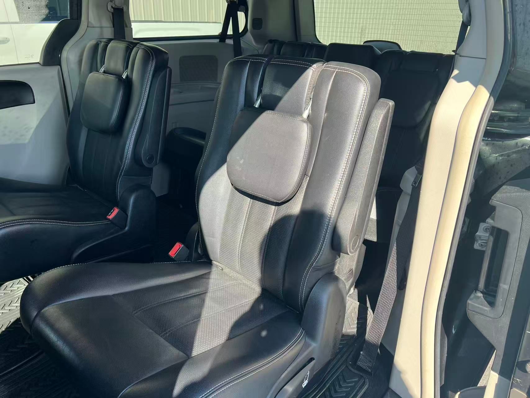 2011 Dodge Grand Caravan 4dr Wgn Crew Plus, Vancouver, Cash