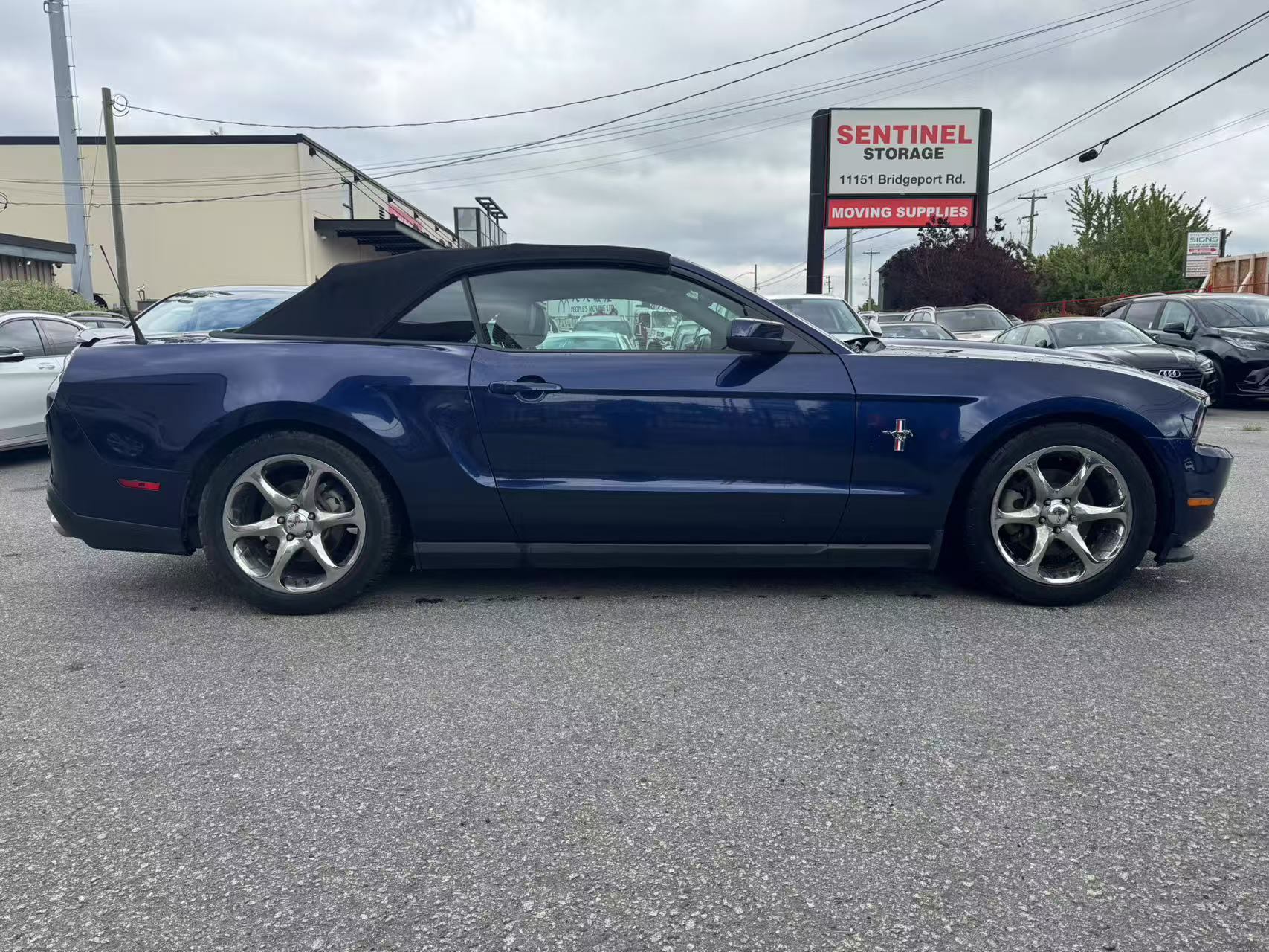 2011 Ford Mustang 2dr Conv V6. NO ACCIDENTS. FULL SERVICE RECORD., Vancouver, Cash