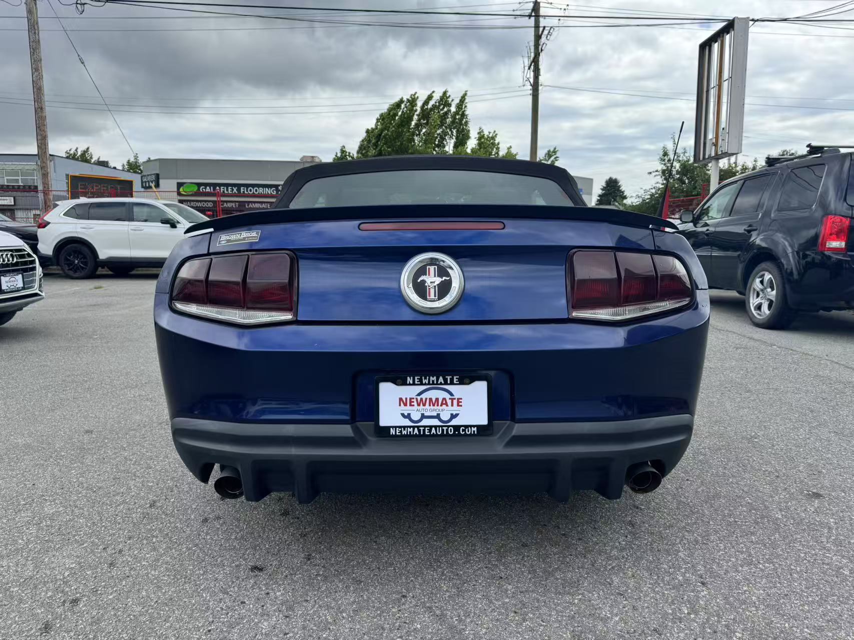 2011 Ford Mustang 2dr Conv V6. NO ACCIDENTS. FULL SERVICE RECORD., Vancouver, Cash