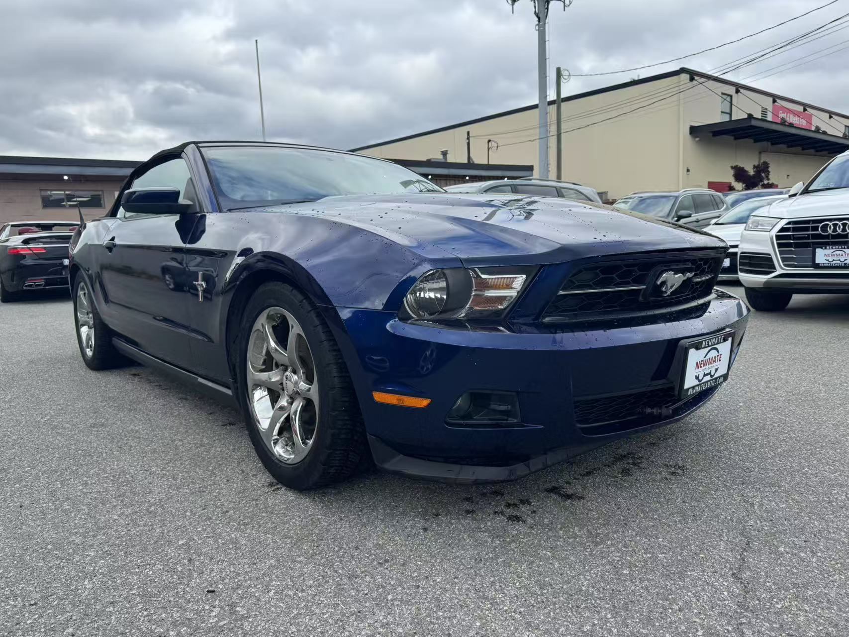 2011 Ford Mustang 2dr Conv V6. NO ACCIDENTS. FULL SERVICE RECORD., Vancouver, Cash