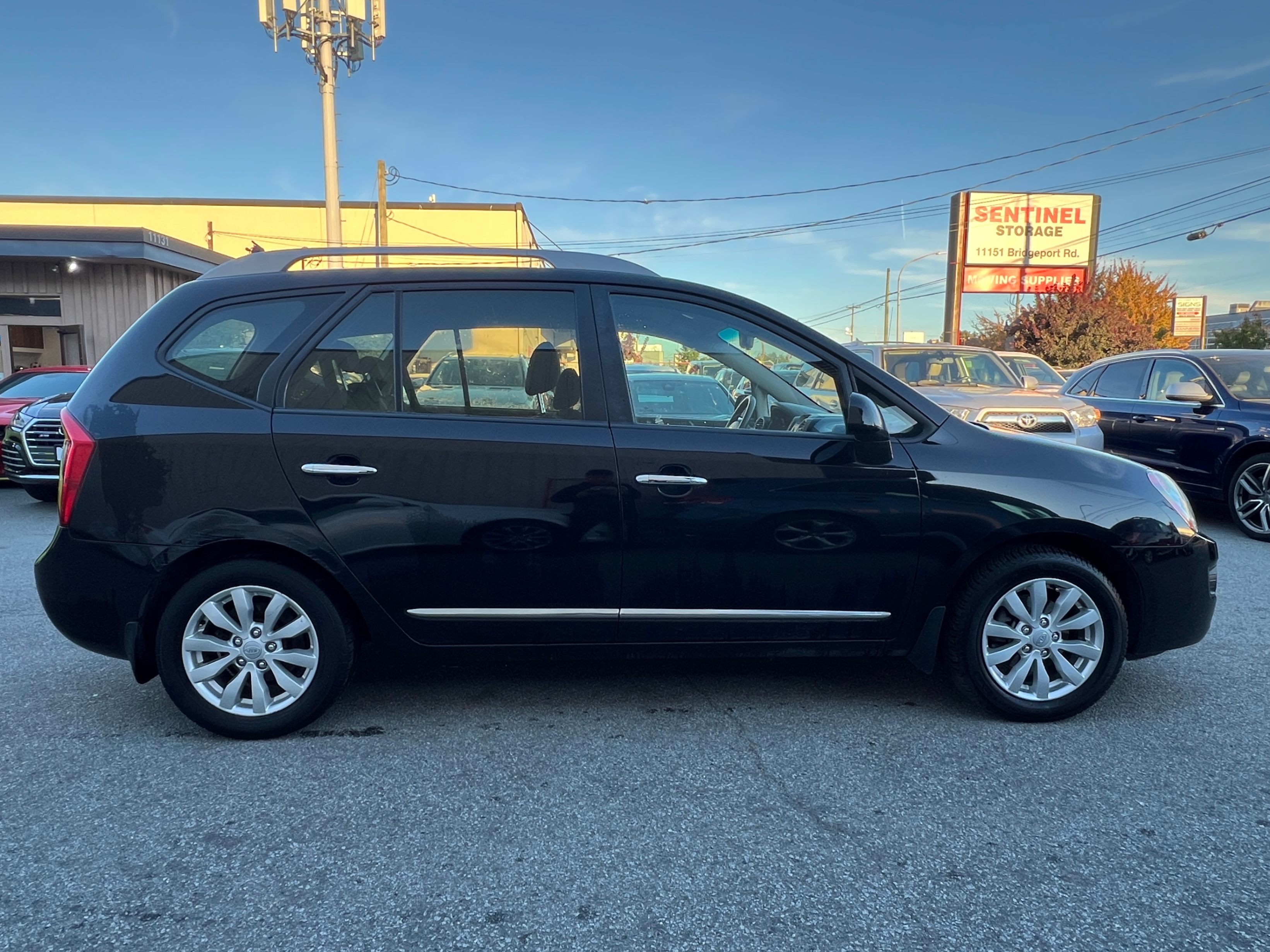 2011 Kia Rondo 4dr Wgn V6 EX. NO ACCIDENTS. BC LOCAL VEHICLE., 温哥华, 全款车